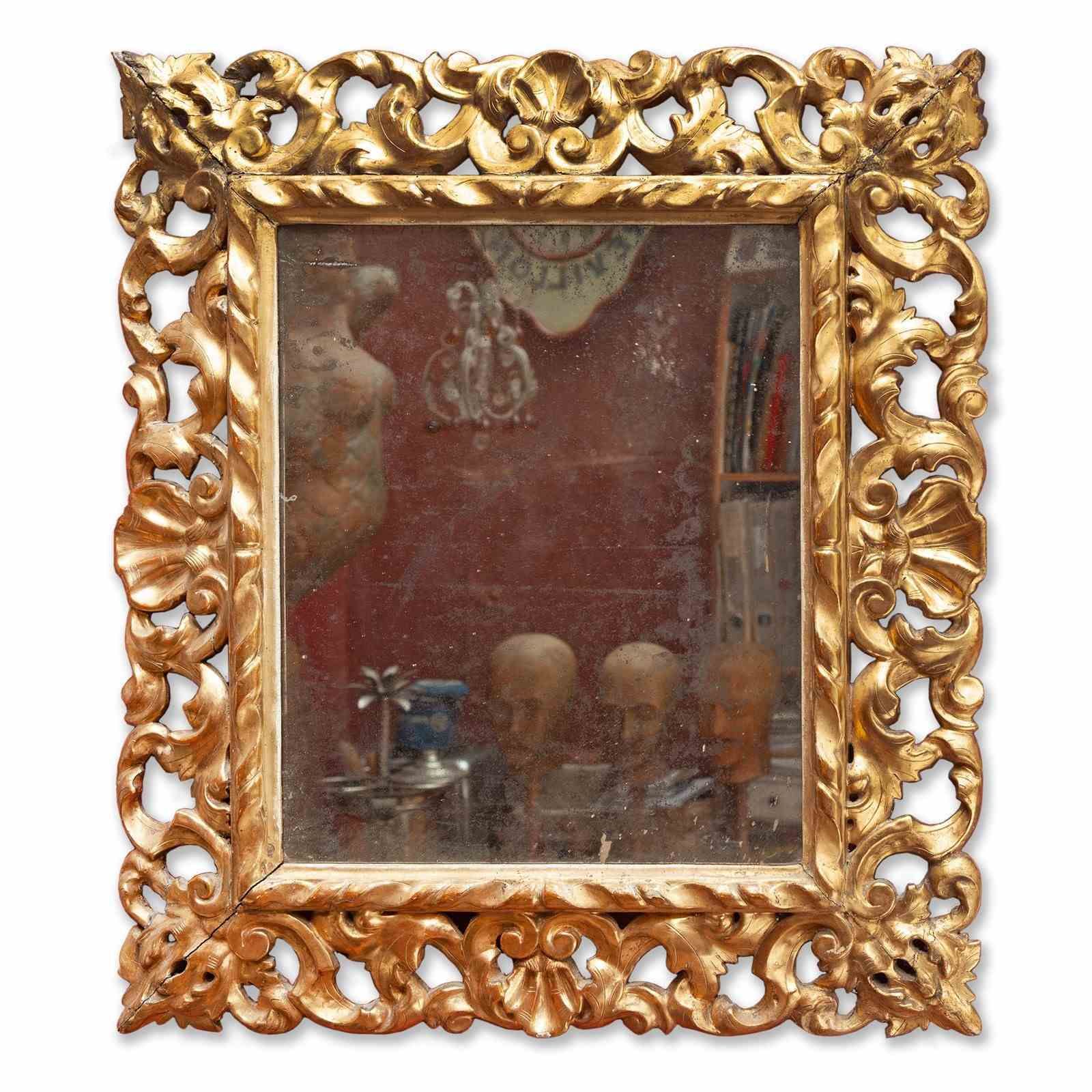 Early 19th C. Mirror From Italy In Carved & Gilded Limewood Frame