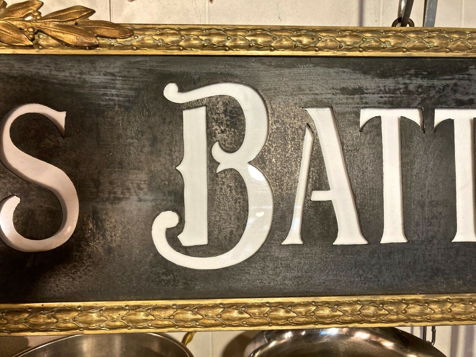 Magnificent French Lighting Up Trade Sign photo vinterior