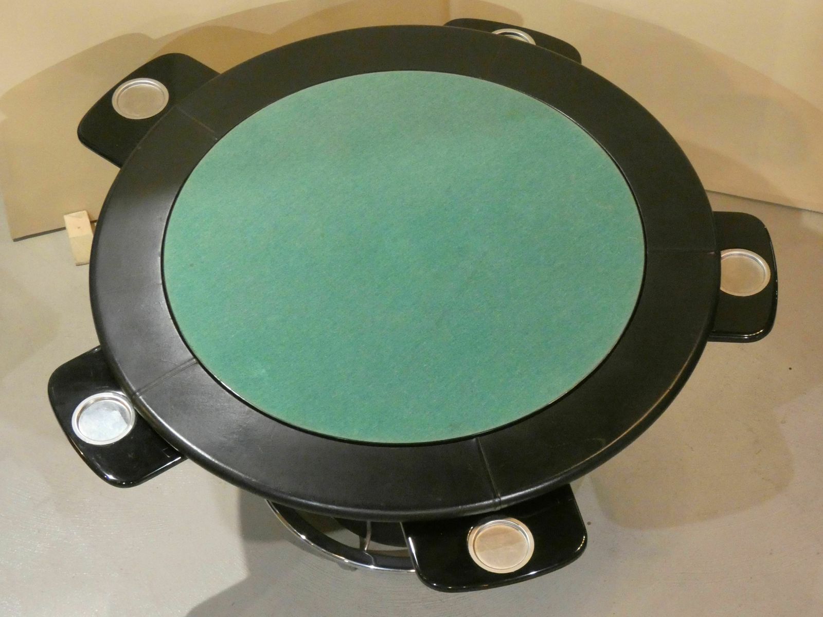 1970s Italian Game Table In Leather And Steel photo 2200.0