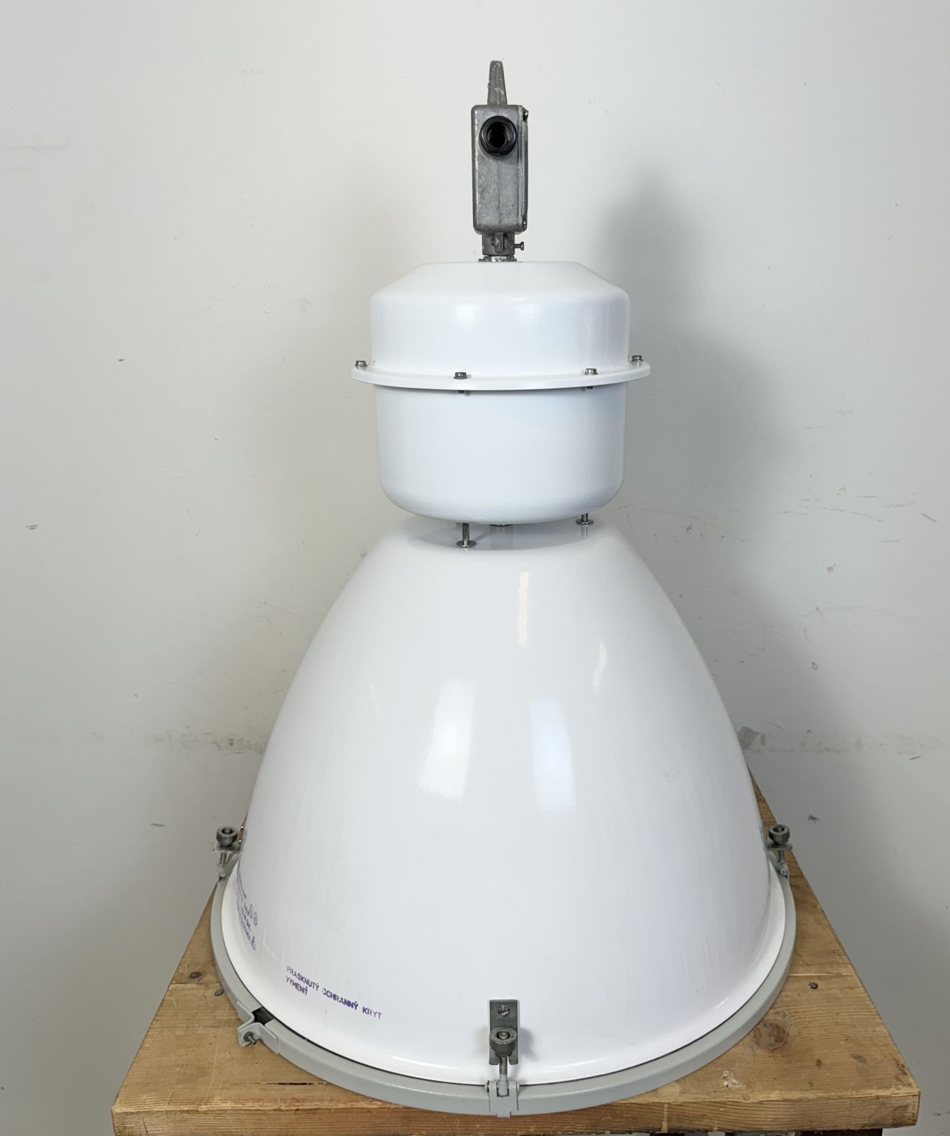 photo vinterior Large White Enamel Industrial Factory Lamp With Glass Cover, 1990s, 3x