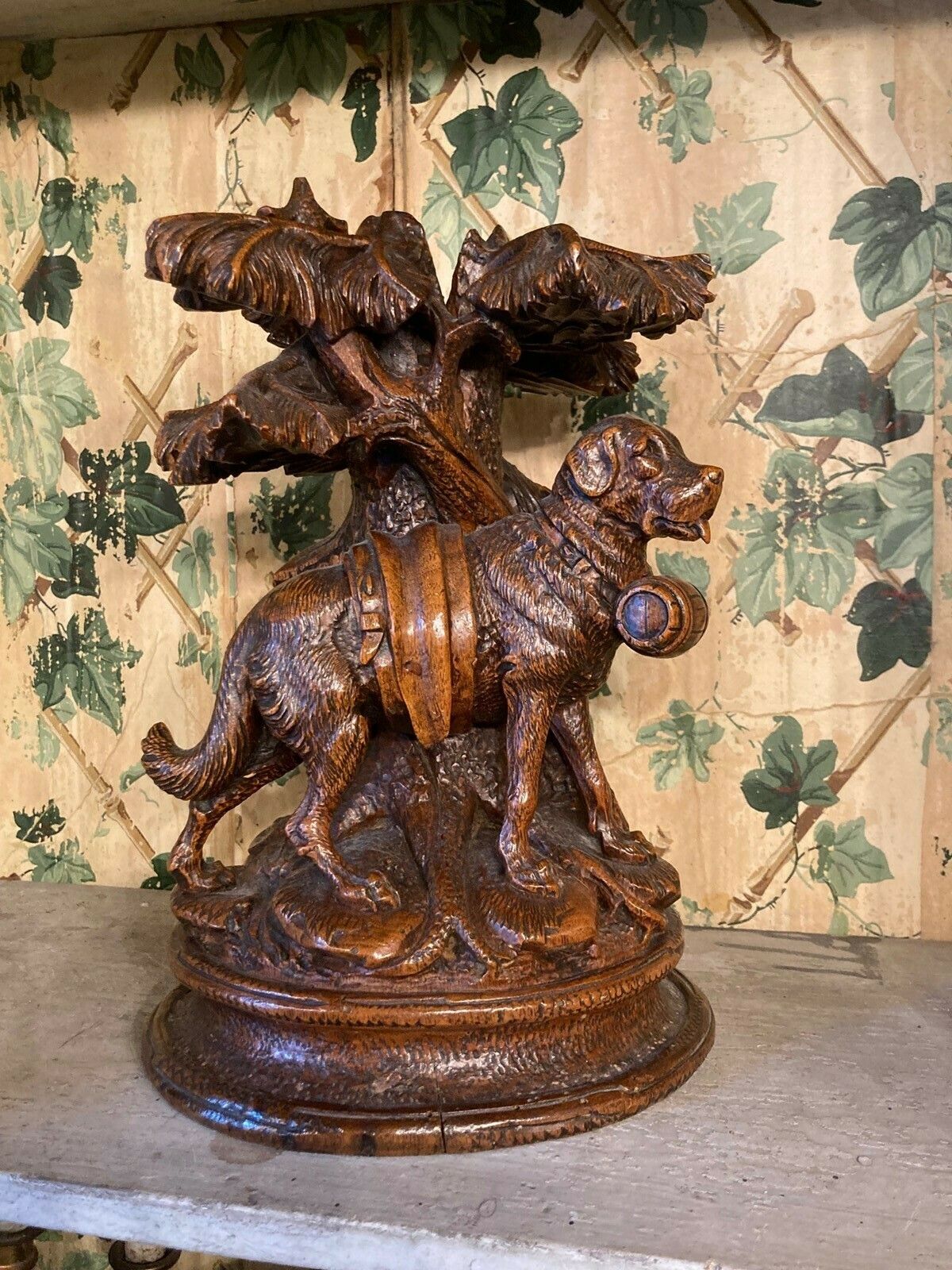 19thc.Black Forest 'St.Bernard Rescue Dog' Carved 'Eperne' photo vintage