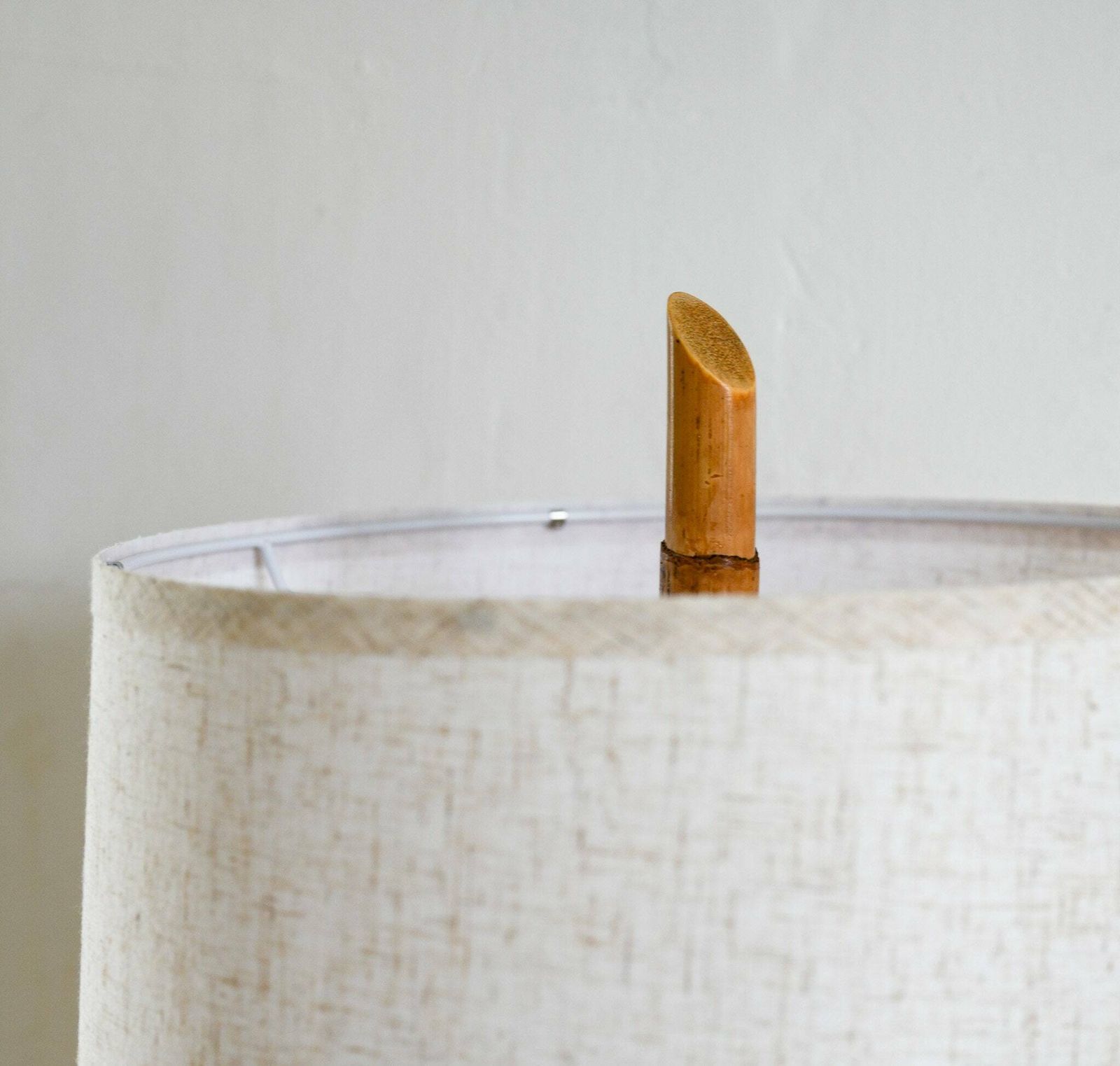 Rattan & Brass Table Lamp Mid Century Modern Style photo 495.0