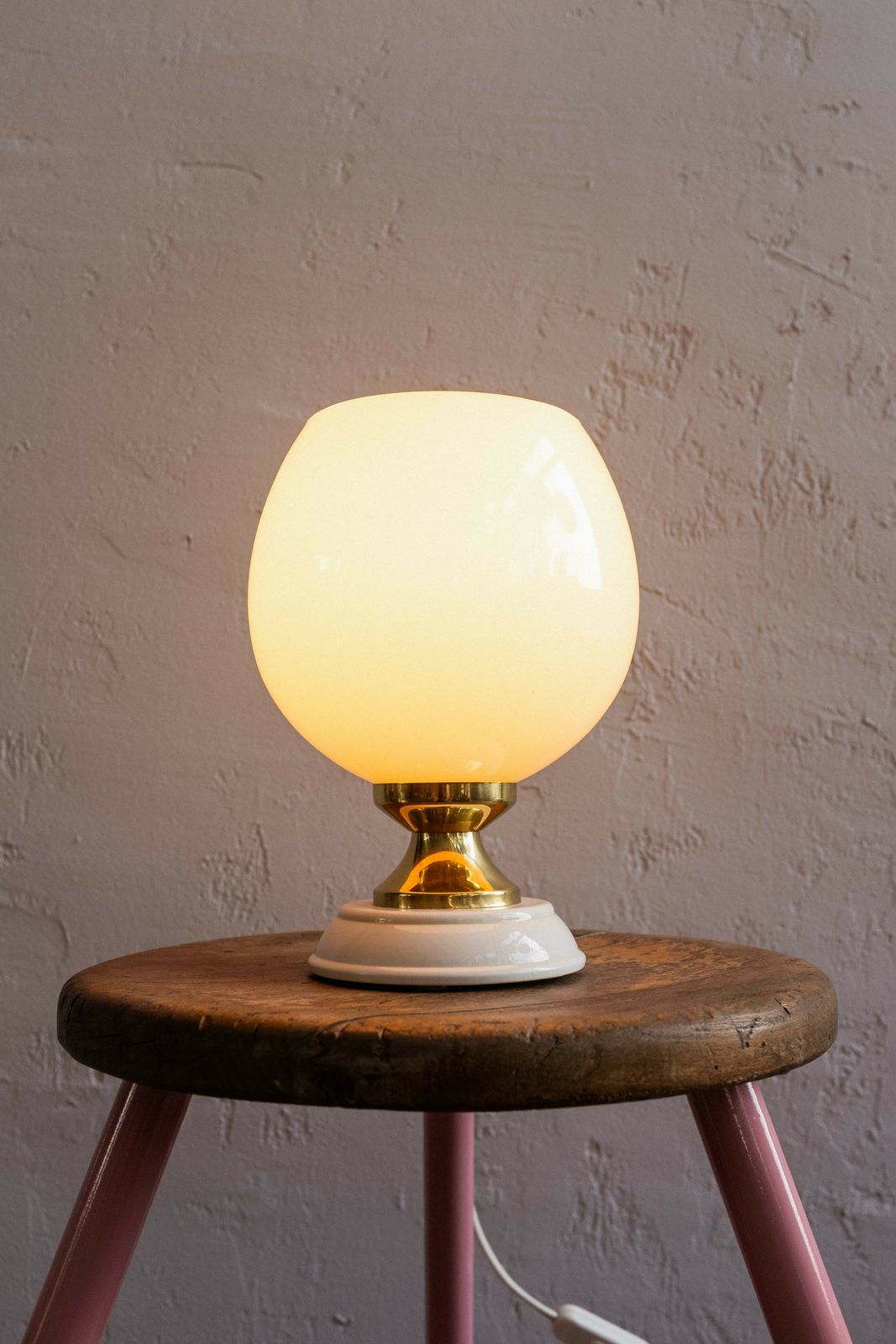 Vintage Czechoslovak Powder Pink Glass Table Lamp, 1970s photo vintage