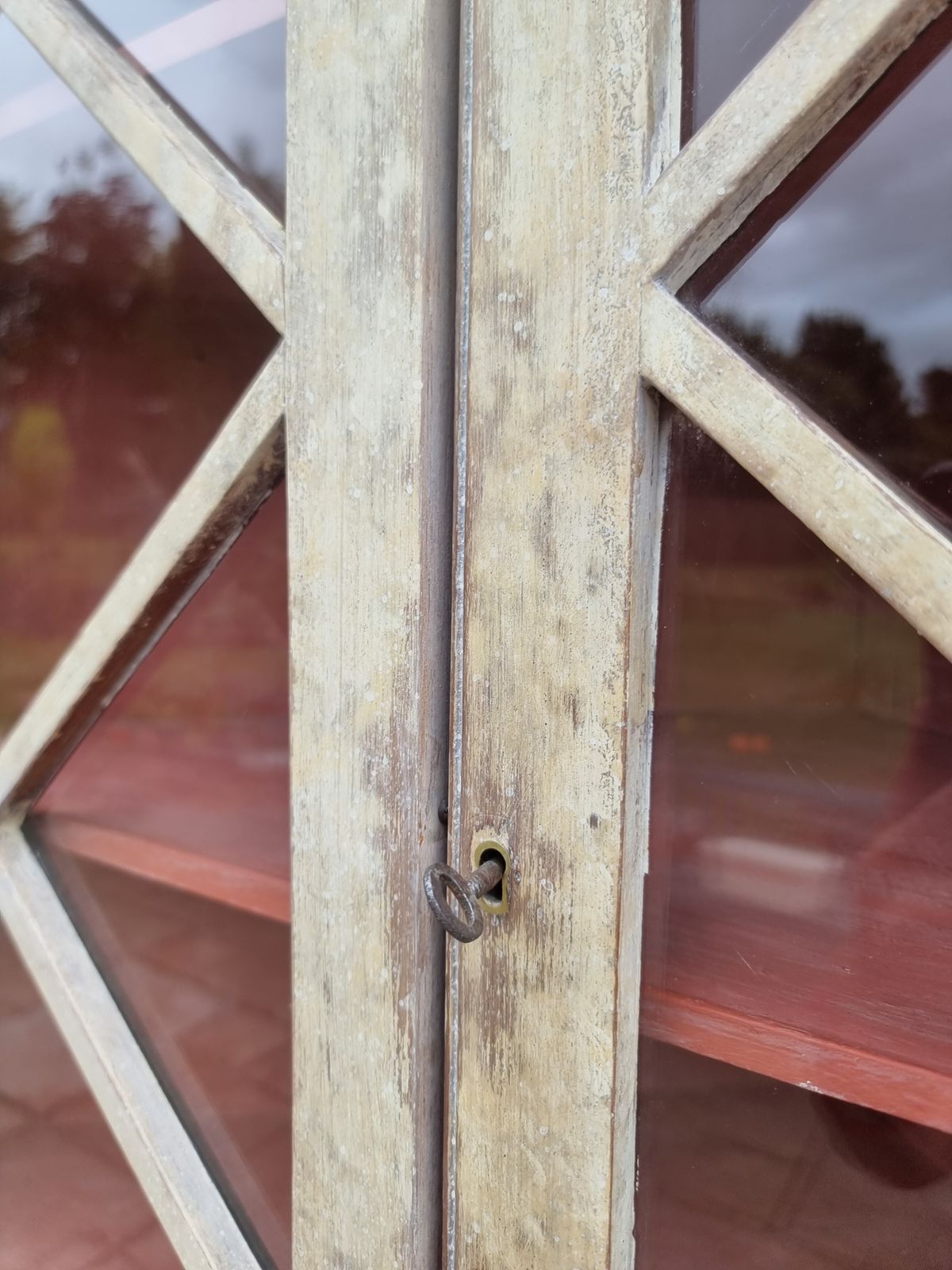 photo vinterior An 18th C Country House Painted Glazed Cabinet For A Corner Position.