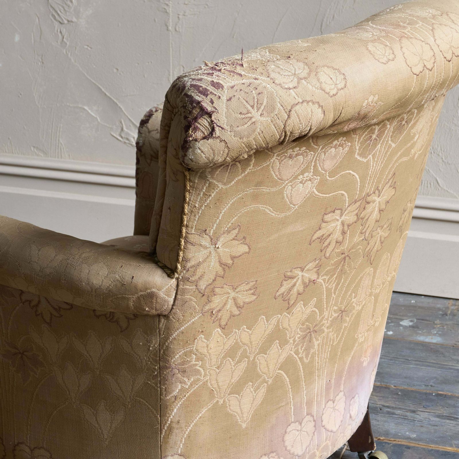 Antique Woodstock Style Chair   Nouveau Fabric. photo vintage