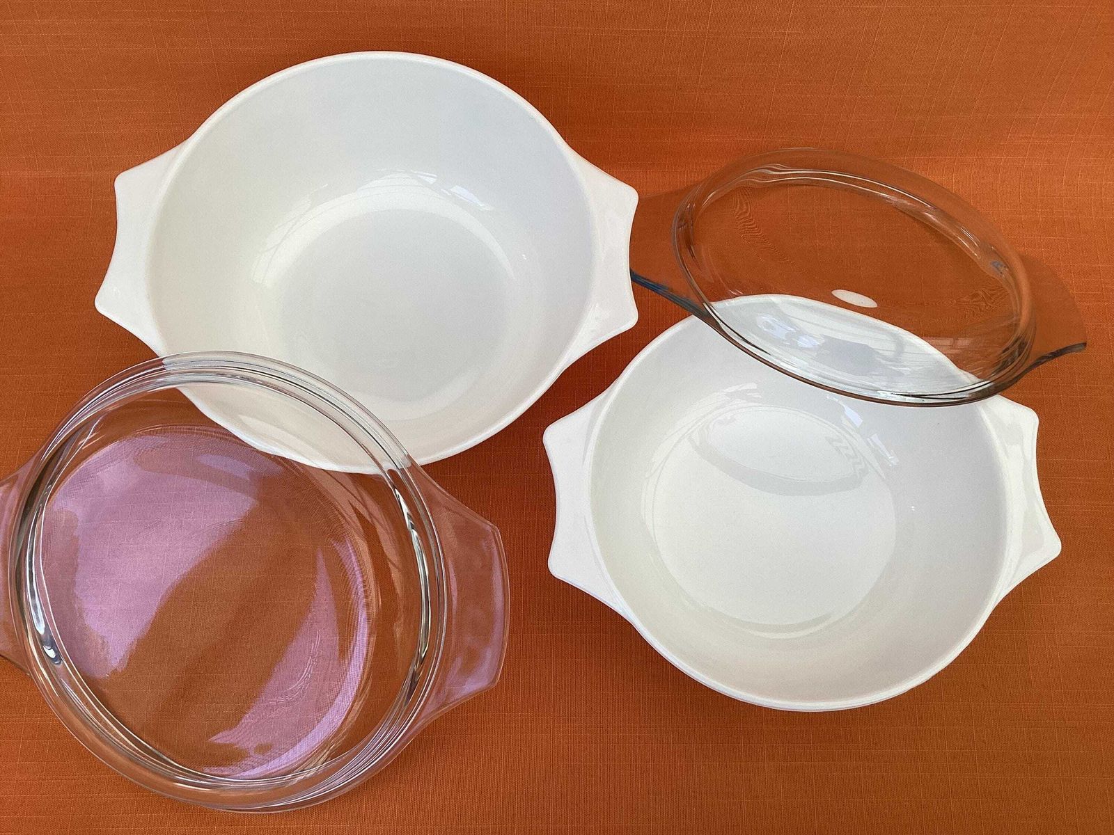 A Pair Of Pyrex Peach Pesca Casserole Dishes With Lids, Medium And Large Size, Pyrex Peach Casserole Dishes, Set Of 2 Pyrex Serving Dishes photo vinterior