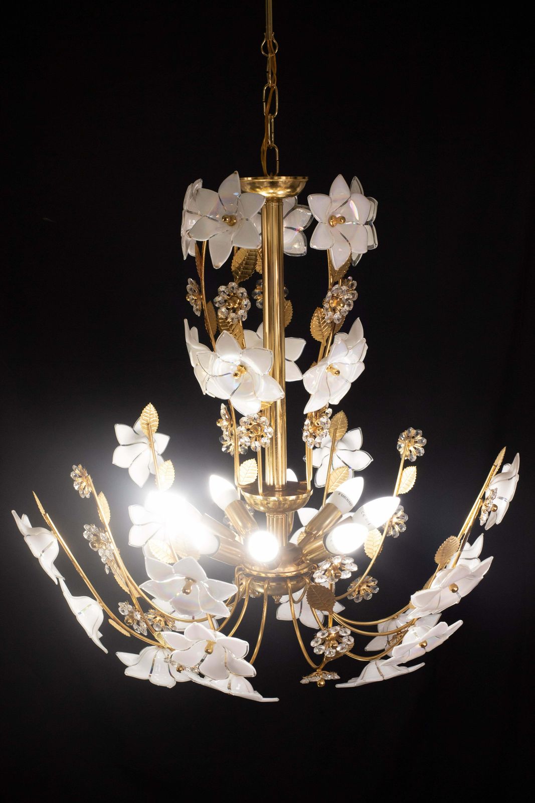 photo vinterior Large Size Vintage Murano Glass Chandelier White Flowers, 1970
