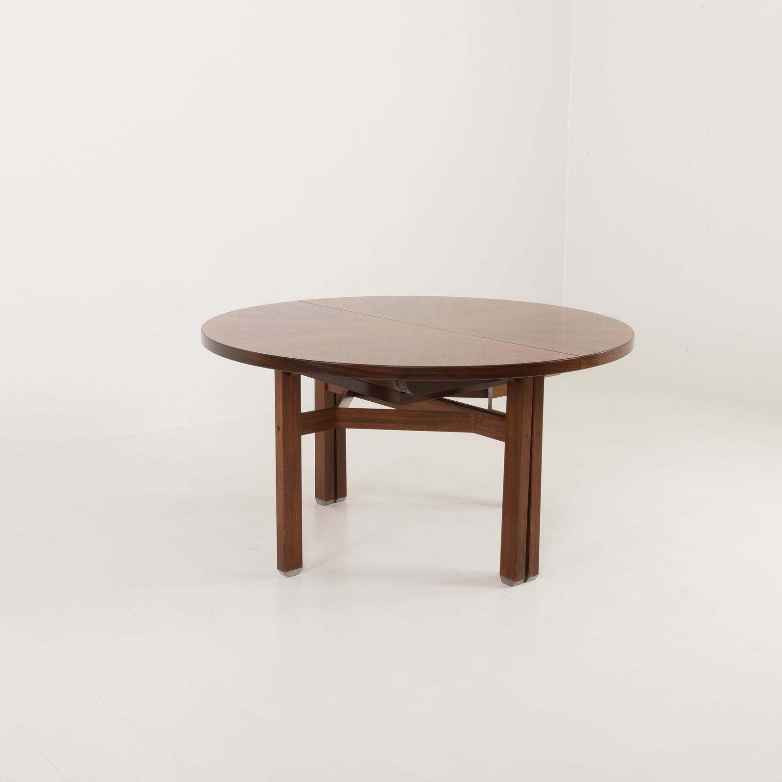 photo furniture Mid Century Modern Rosewood Dining Set By Ico And Luisa Parisi For Mim, Italy, 1950s