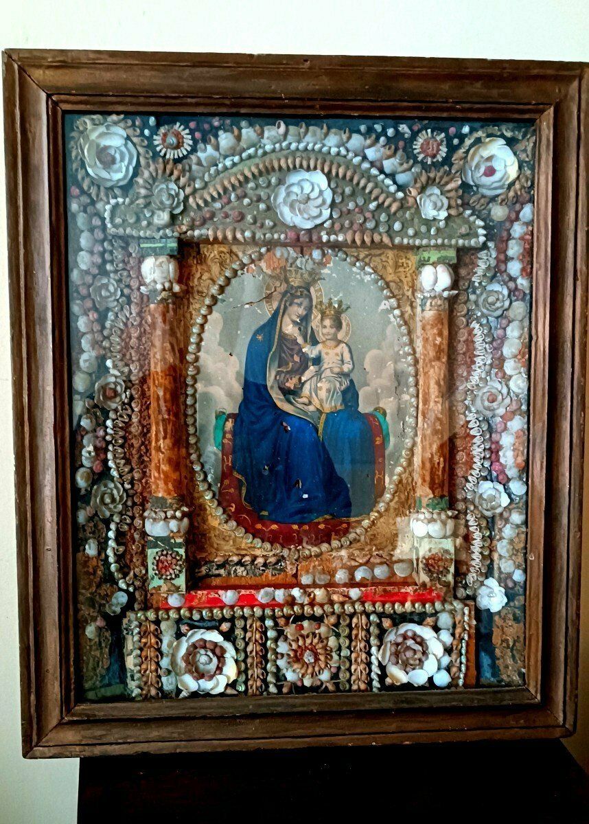 Large Execution Of The Madonna In A Setting Of Coral And Shells, 19th Century