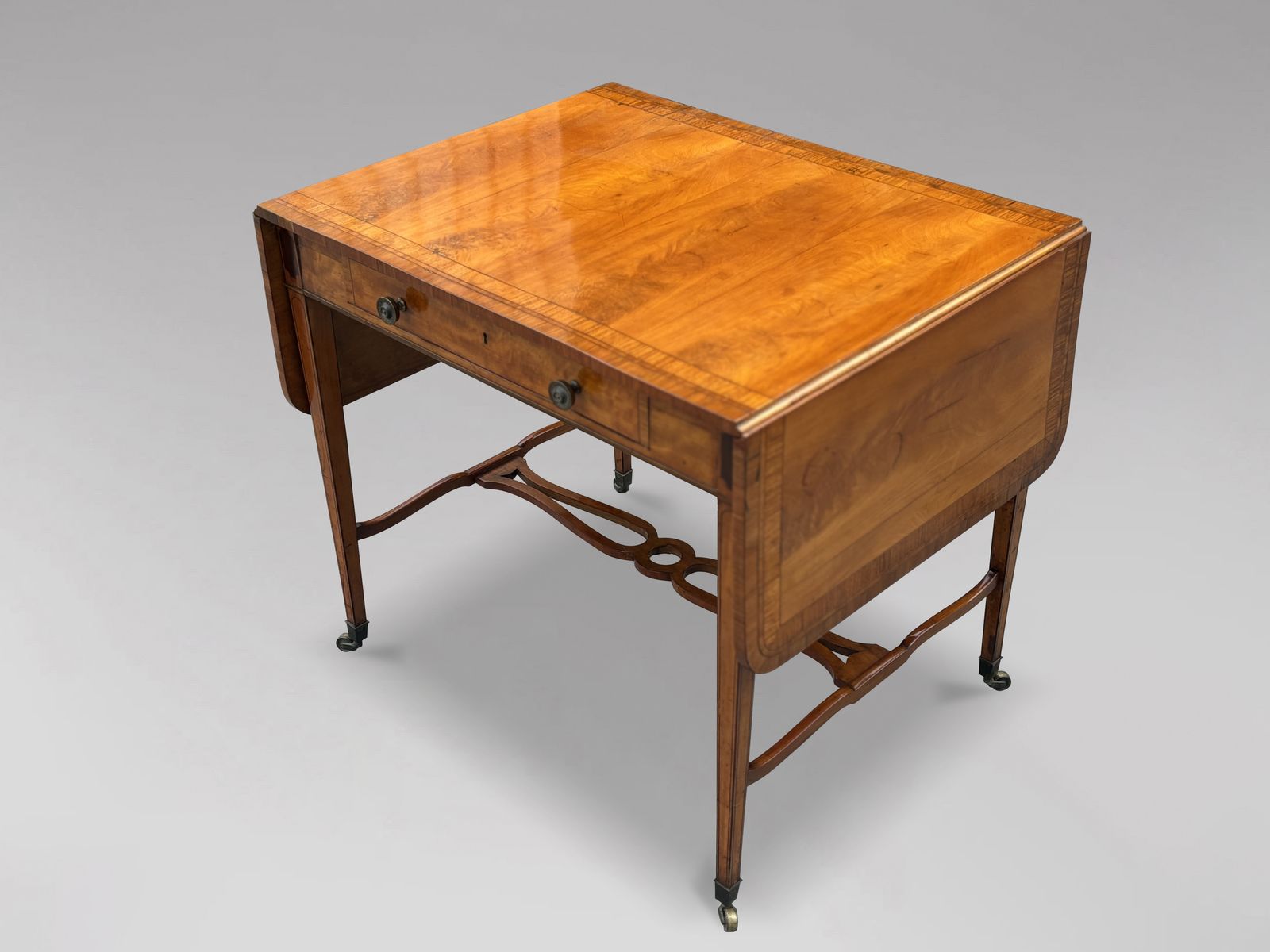 18th Century George III Sheraton Period Satinwood Table photo vinterior