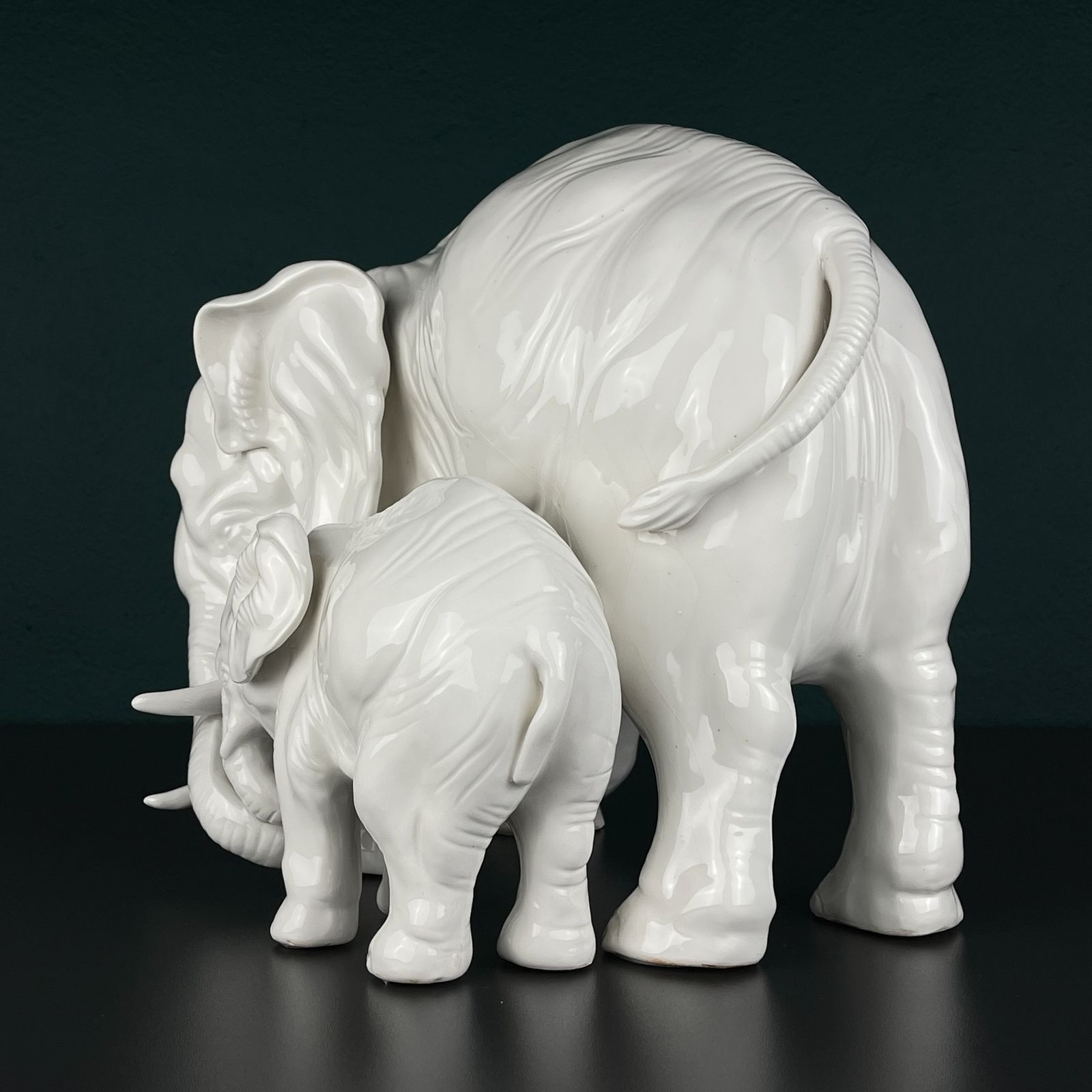 White Porcelain Figurine Elephant And Baby By Artepiu Este, Italy 1990s photo Art