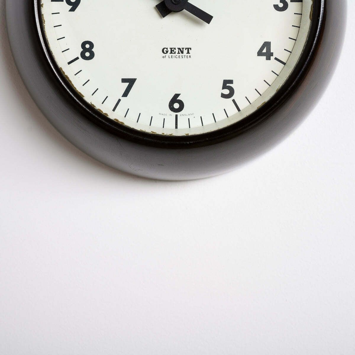 Rare Extra Small Vintage Bakelite Wall Clock By Gent Of Leicester photo 245.0