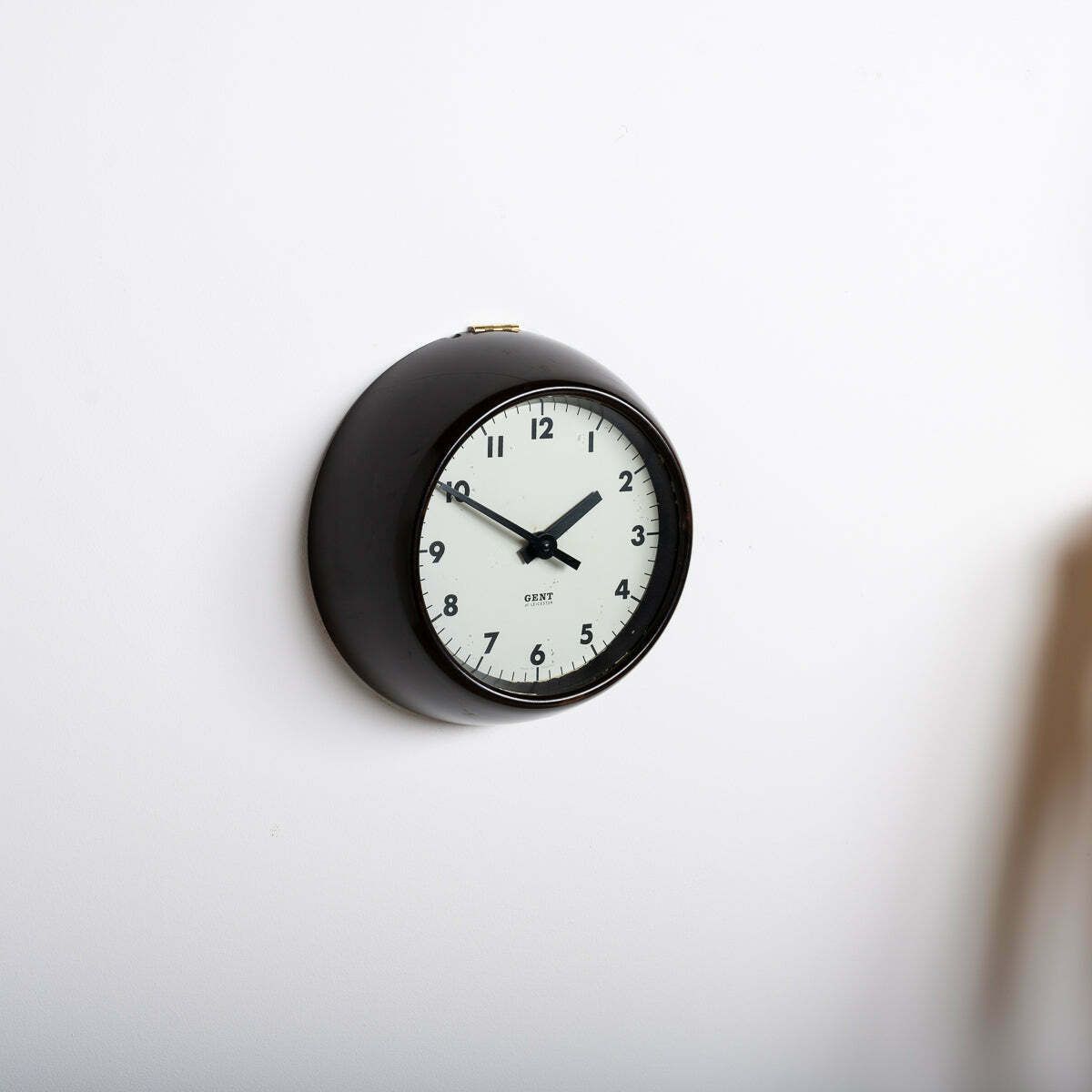 Rare Extra Small Vintage Bakelite Wall Clock By Gent Of Leicester photo vintage