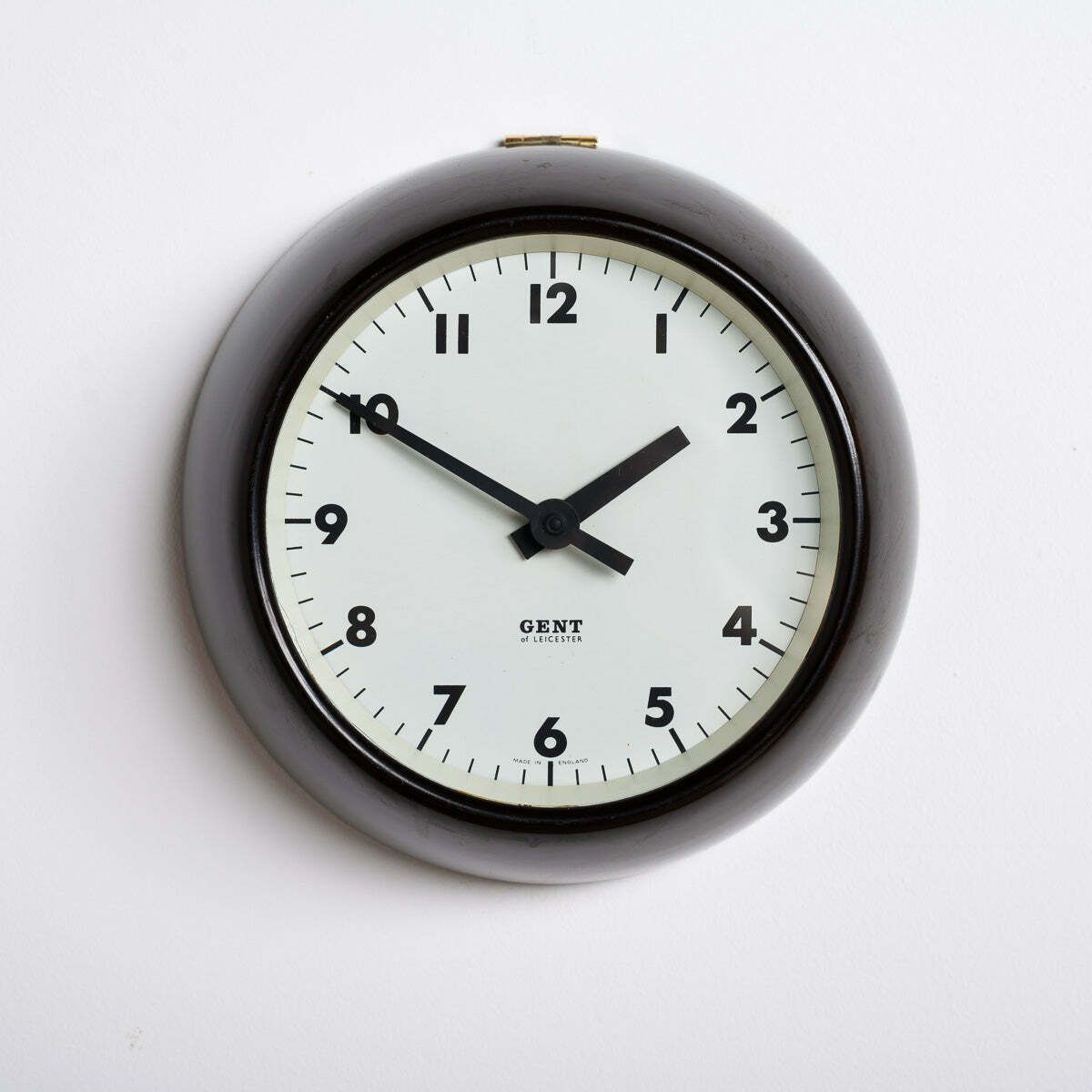 Rare Extra Small Vintage Bakelite Wall Clock By Gent Of Leicester   Ig221303e photo furniture