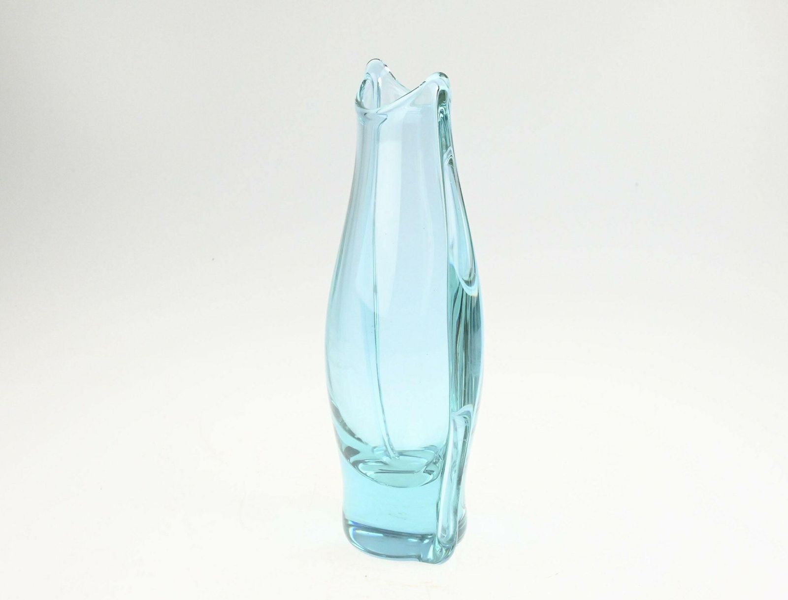 Alexandrite Glass Vase By Miloslav Klinger, Zbs Glassworks, Glass Vase, Mid Century Vase, Czech Vase, Czech Glass, Alexandrite Vase photo vinterior