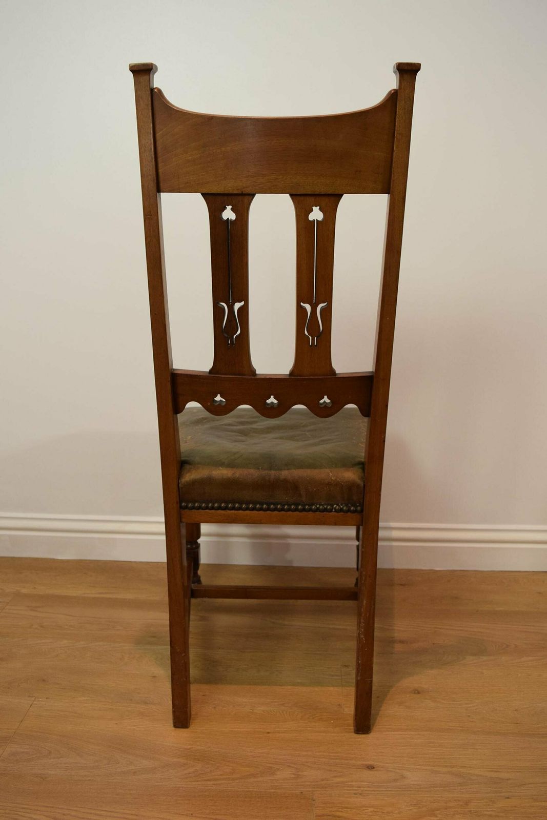 2295.0 Marsh, Jones & Cribb Set Of Six Art Nouveau Dining Chairs photo