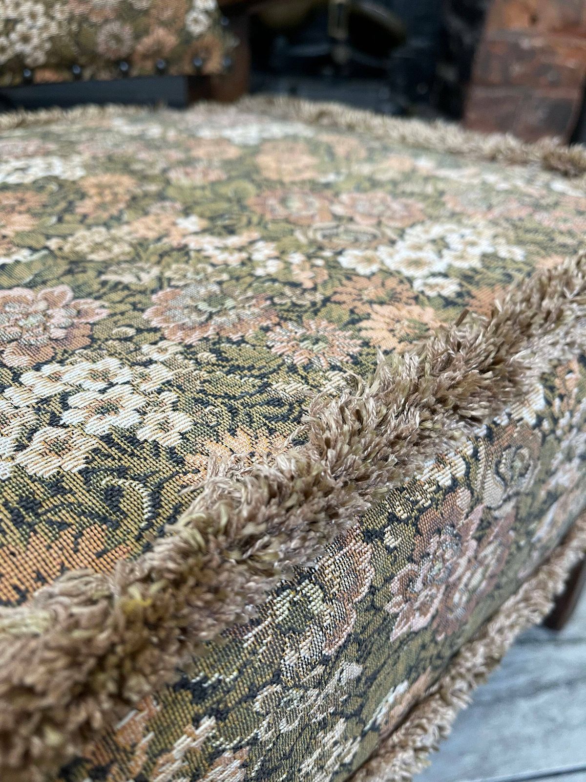 photo furniture Small Deco Arts And Crafts Solid Oak Wooden Armchair With Stud Details And Tapestry Cushion/Backrest Circa 1920