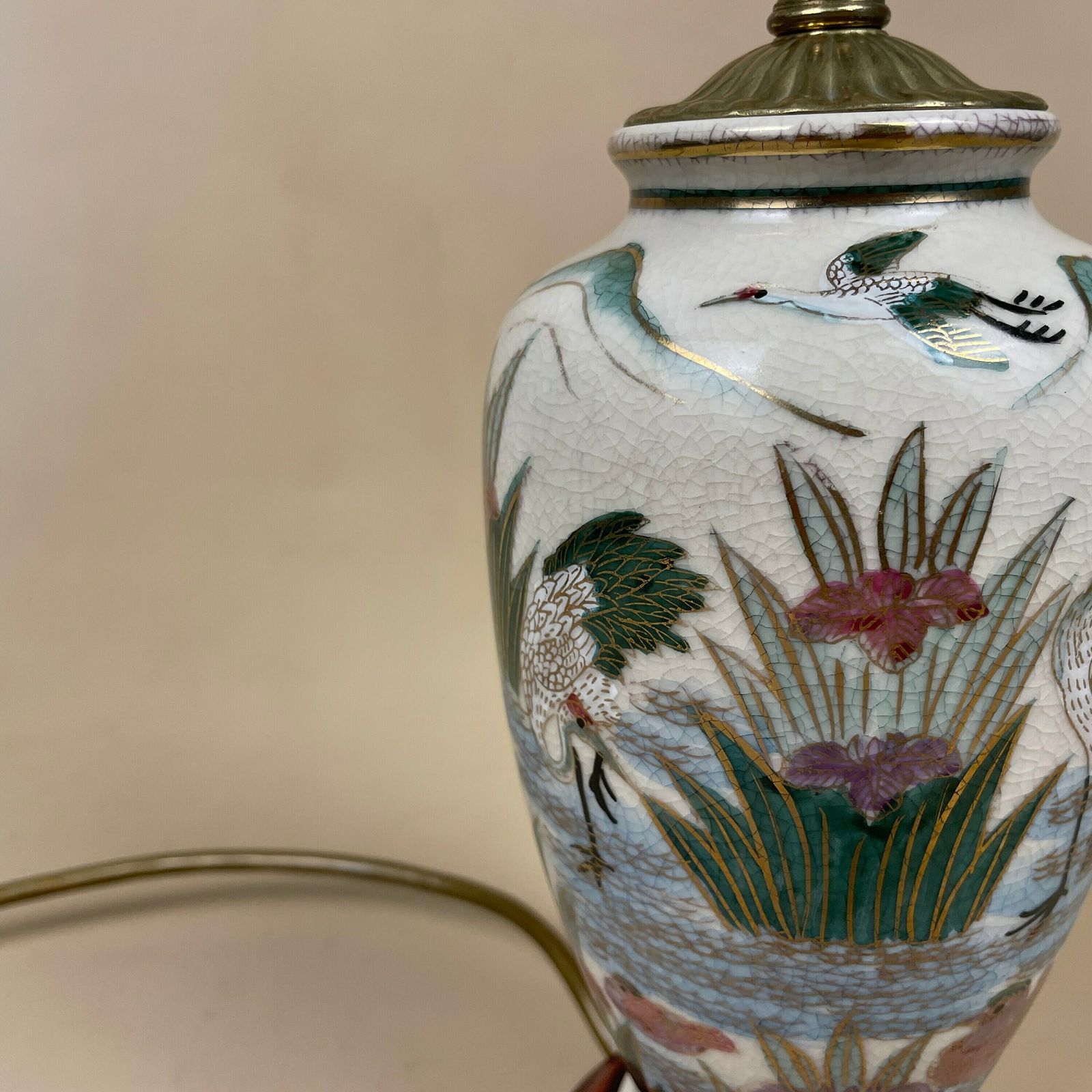 Vintage Ceramic Lamp Light Bedside Table Hand Painted Birds Scenic Design White Wood Base Oriental Chinese Vase Cottage Antique Retro Brass photo Lighting