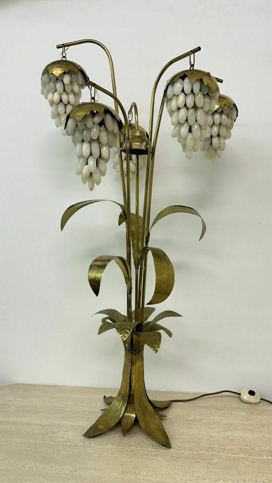 Mid Century Brass Floor Lamp With Alabaster Grapes , 1950s photo vintage