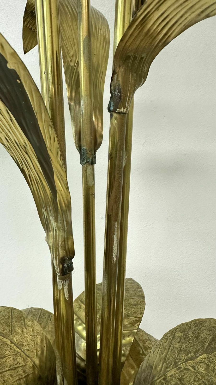 photo vinterior Mid Century Brass Floor Lamp With Alabaster Grapes , 1950s