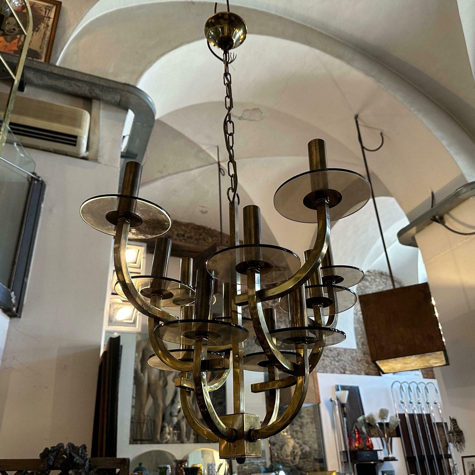 1960s Gaetano Sciolari Mid Century Modern Brass And Smoked Glass Chandelier photo vinterior