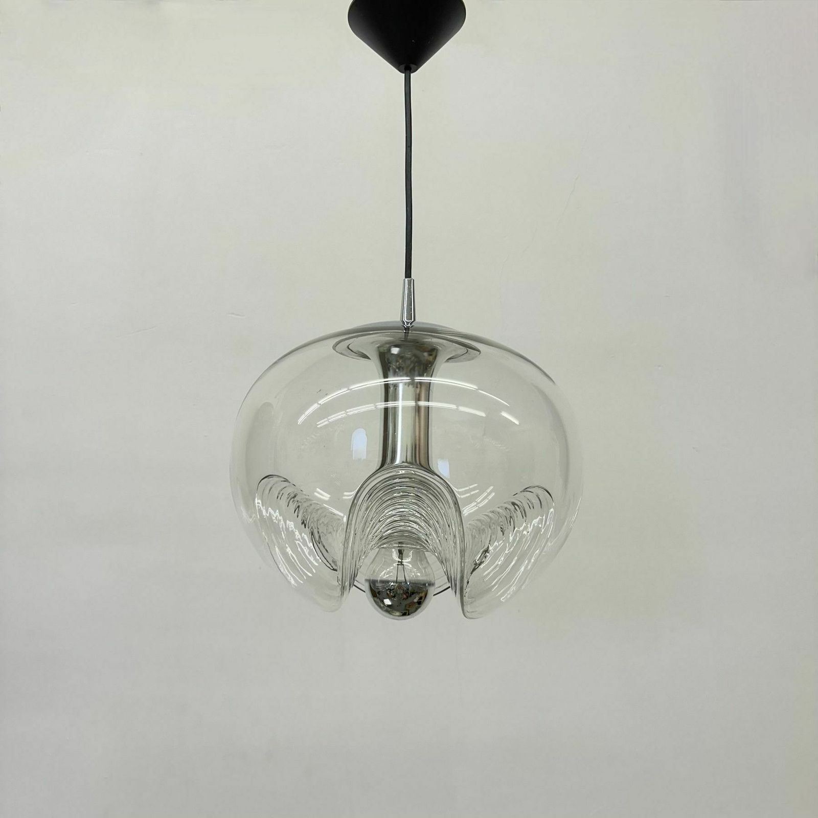 photo vinterior Peil & Putzler ‘Futura’ Hanging Lamp By Koch & Lowy ,1970s