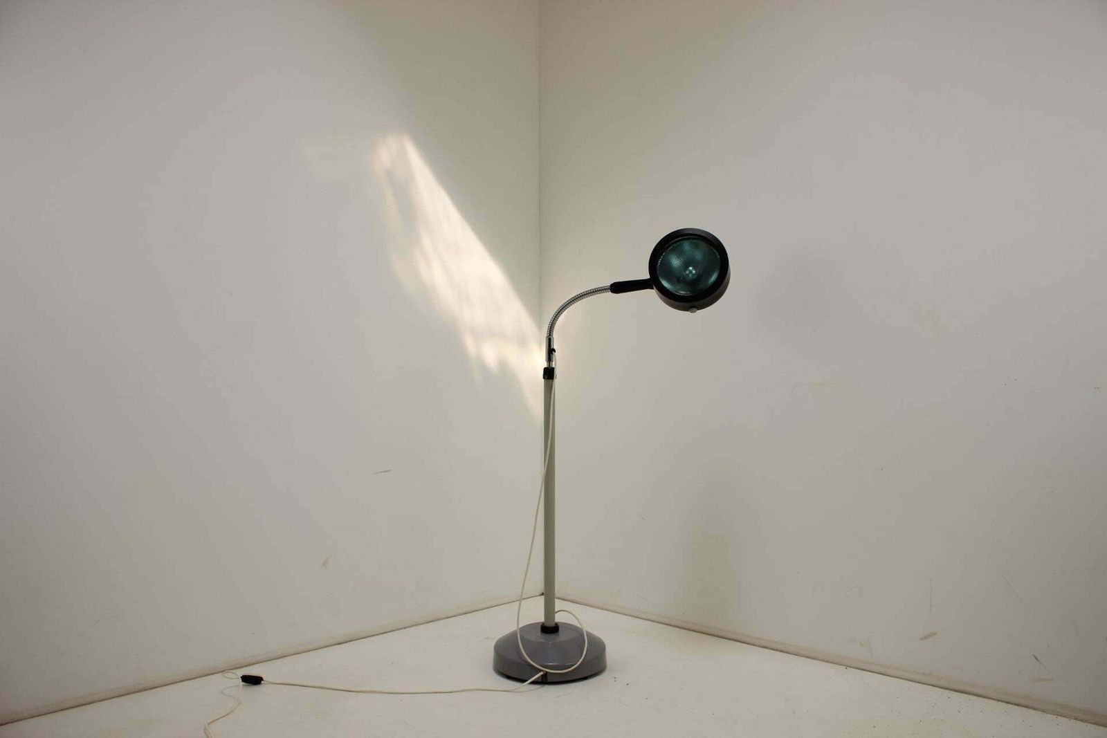 photo furniture Mid Century Floor Lamp Type B130, 1960s, Poland
