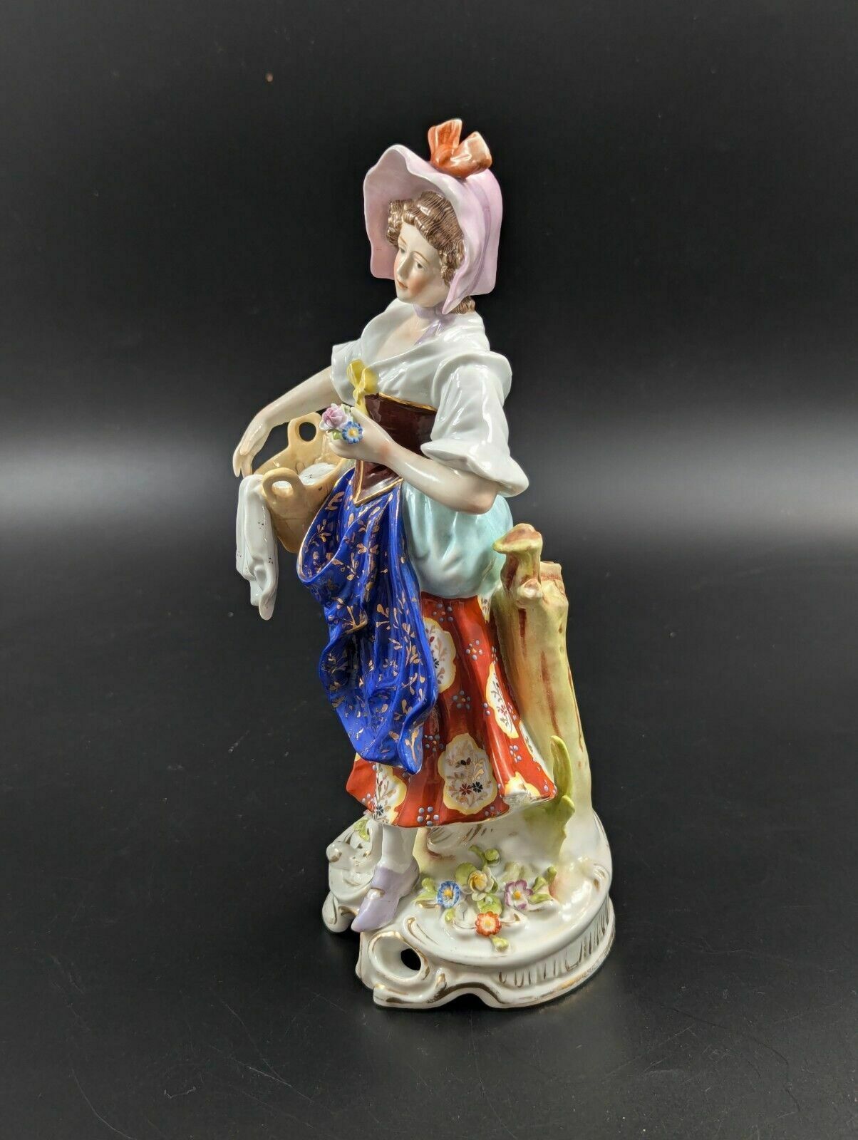 Chelsea Porcelain Figurine Of Laundry Woman, C. 1752 1756 photo furniture