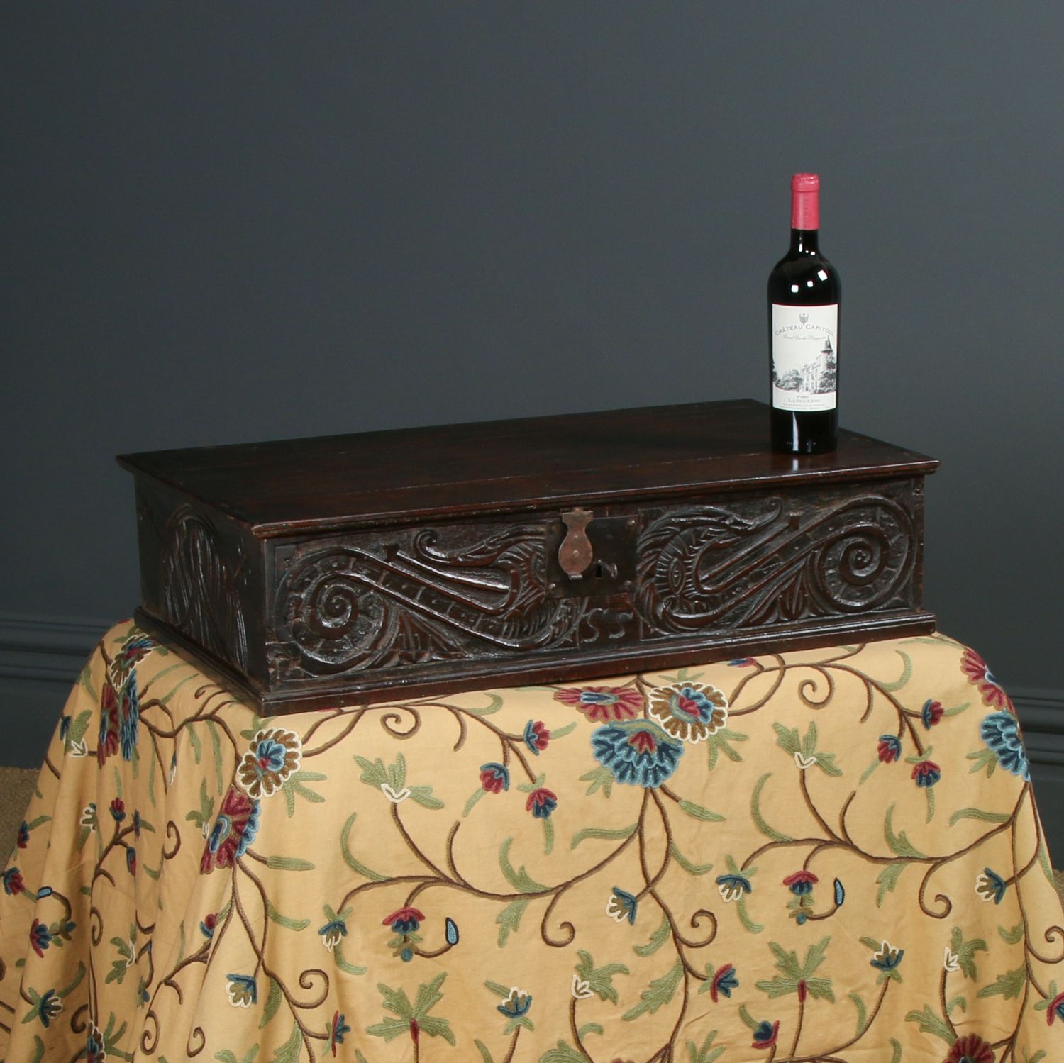 photo vintage English 17th Century Charles II Oak Carved Bible Box  (Circa 1680)