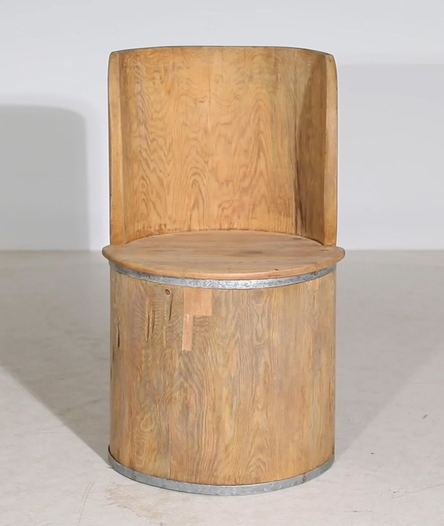 photo furniture Mid Century Pine Trunk Hall Seat