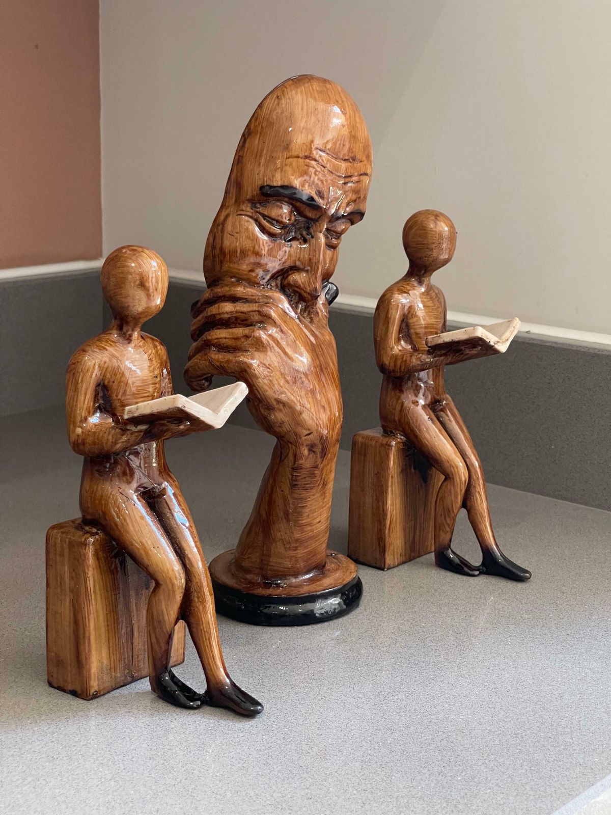 Wooden Sculptures Book End Set Of 3 Thinking Decorative Figurine Of Book Holders photo 460.0