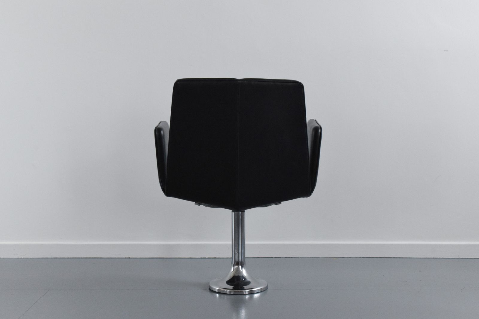 photo vintage Vintage Single Black / Charcoal Grey Vinyl Fixed Swivel Arm Chair From Carlisle's Civic Centre Council Chamber