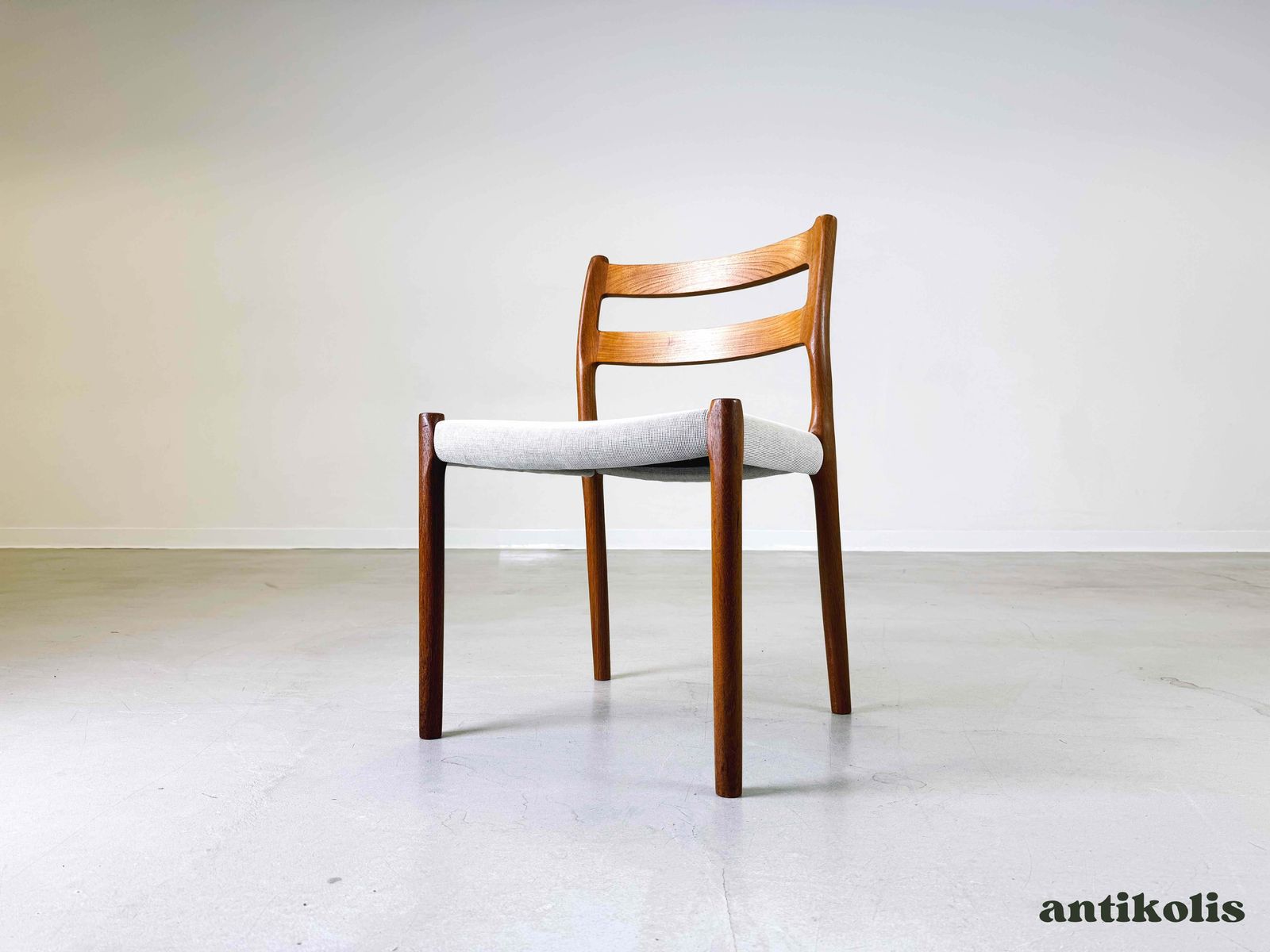 Set Of 3 Mid Century Chairs Niels O Moller Jl Møllers Model 84 photo Furniture