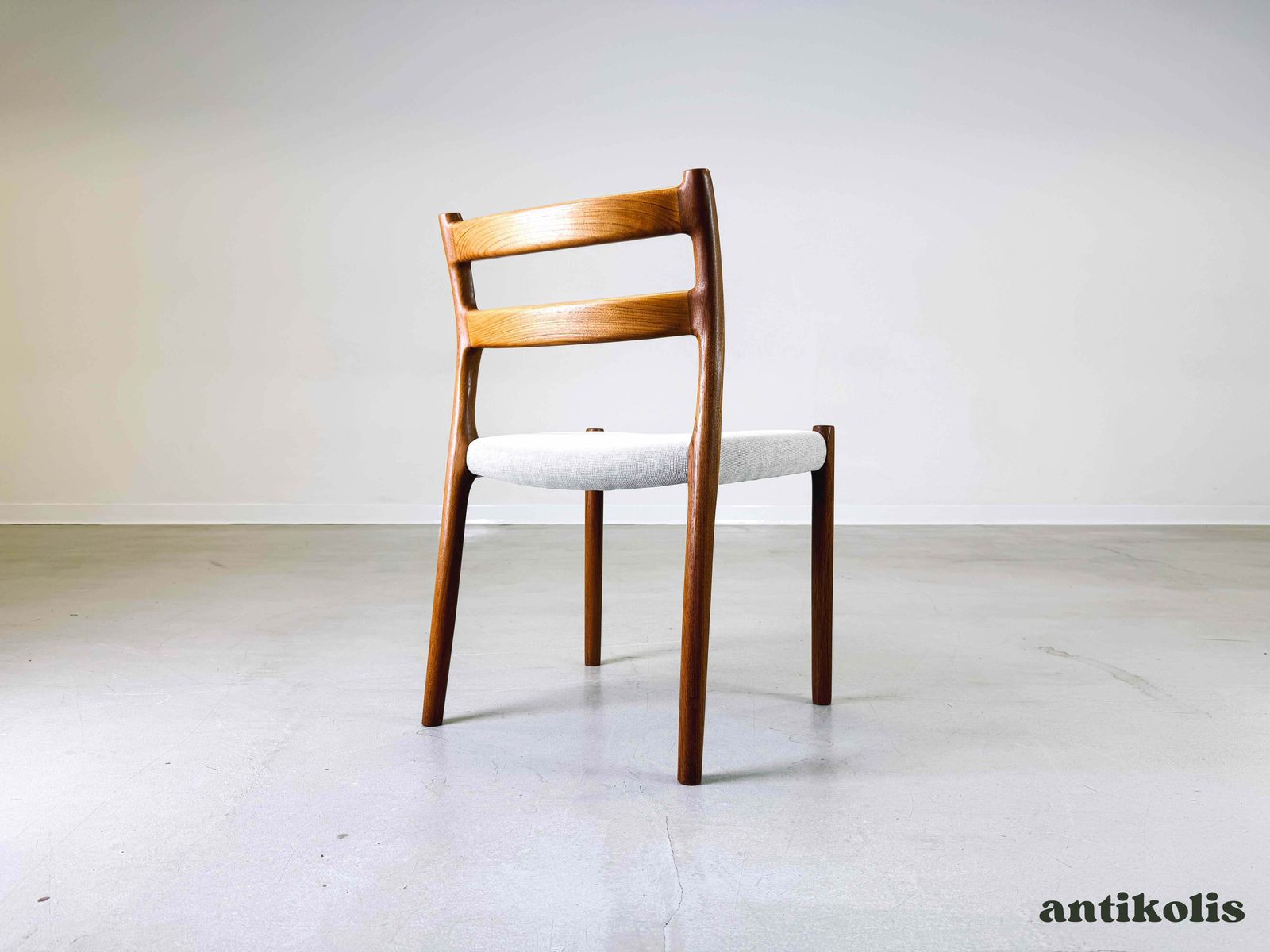 Set Of 3 Mid Century Chairs Niels O Moller Jl Møllers Model 84 photo vinterior