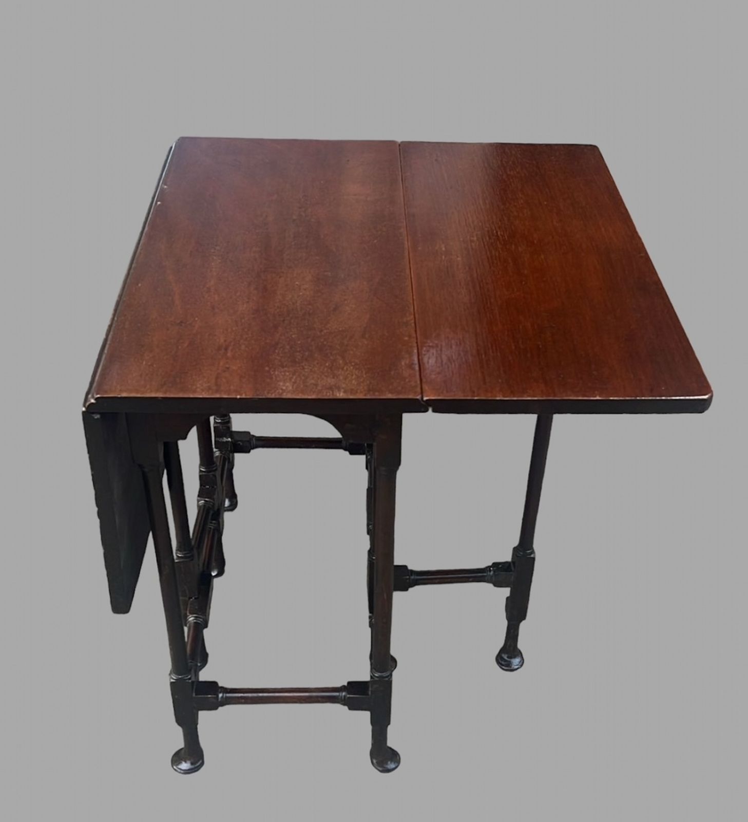 A 19th Century Mahogany Small Sized Spider Legged Sutherland Table photo Furniture