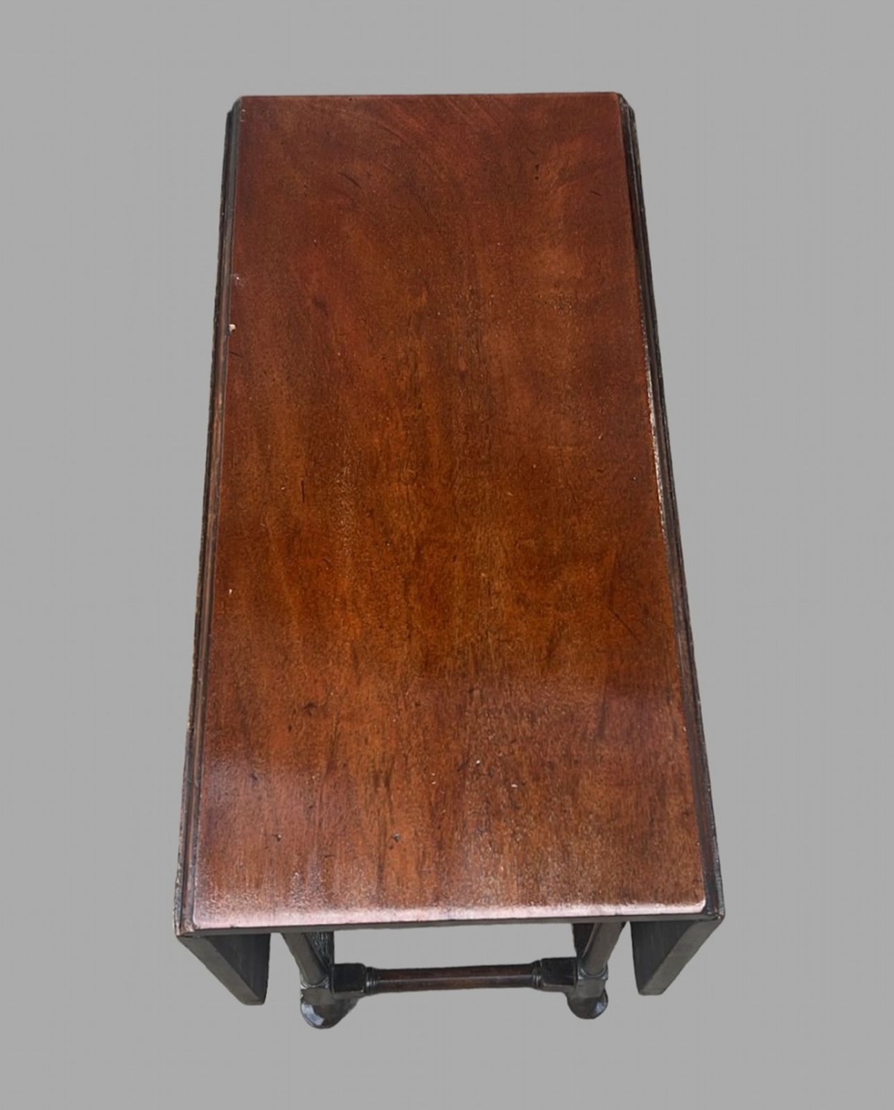 A 19th Century Mahogany Small Sized Spider Legged Sutherland Table photo vinterior