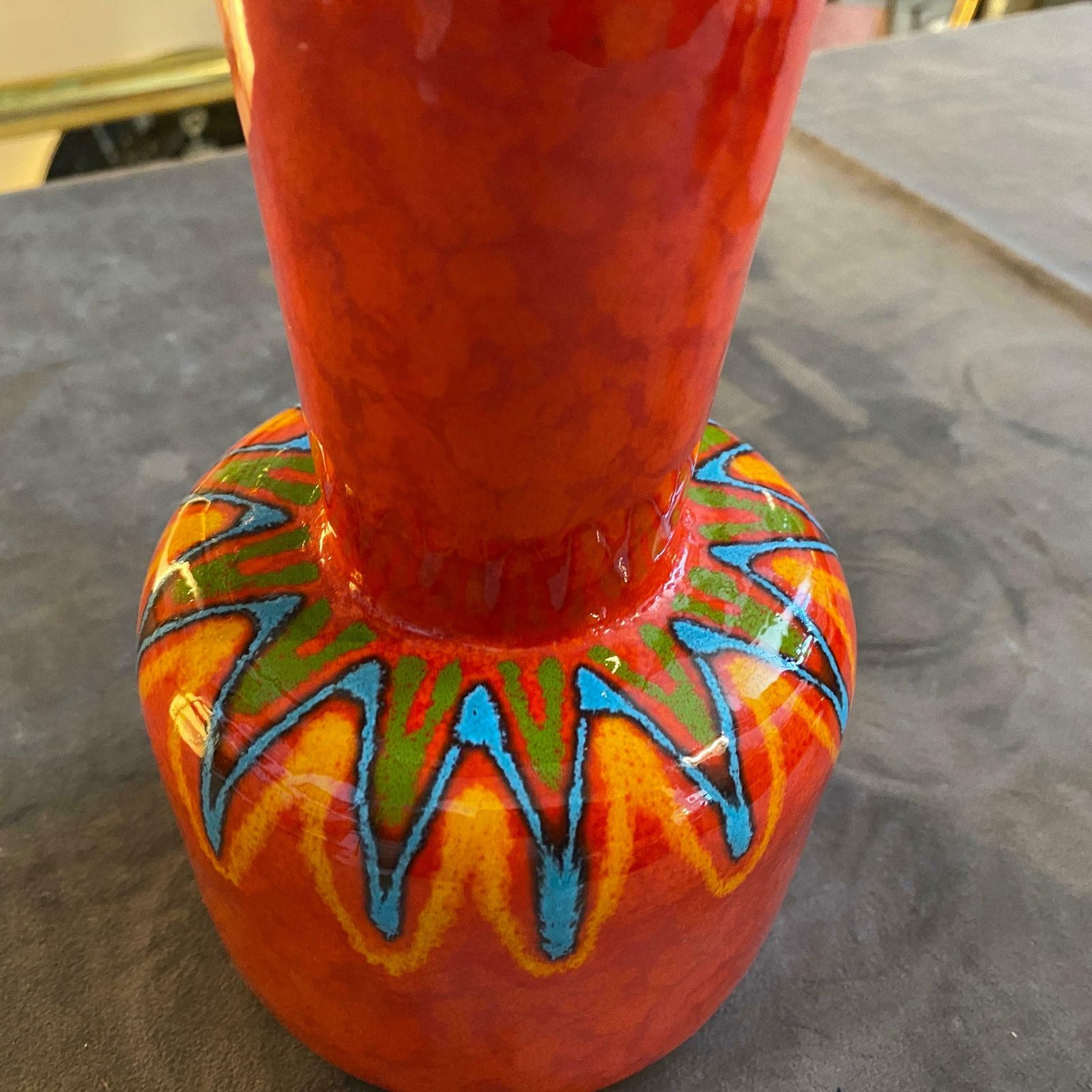 1950s Mid Century Modern Hand Painted Ceramic San Marino Vase photo vinterior