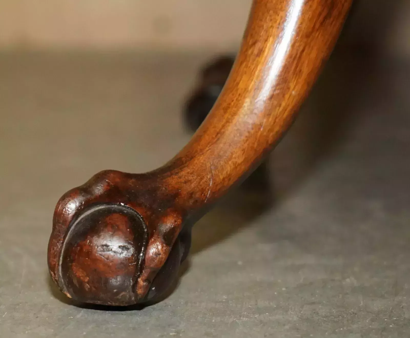 photo vinterior Survivor Of 1940 German Air Raid Restored Victorian Chesterfield Captains Chair