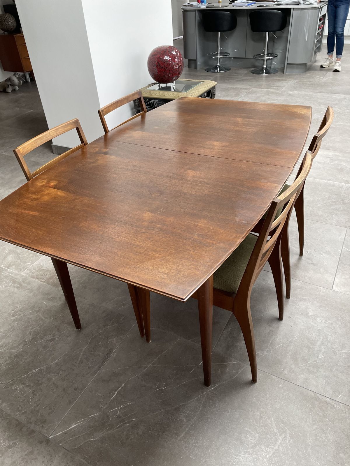 Mid Century Retro Extending McIntosh Dinning Table With 4 Matching Chairs photo 500.0