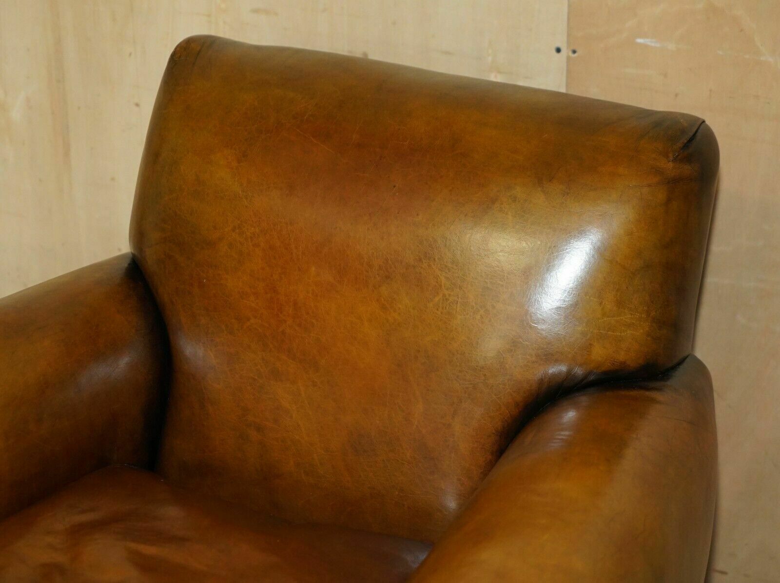 photo vintage Antique Pair Of Art Deco 1920 Fully Restored Cigar Brown Leather Club Armchairs