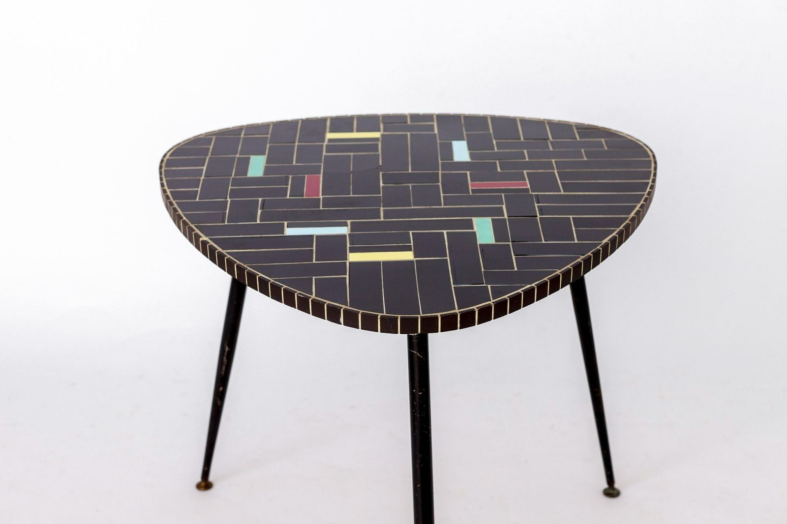 2 Rockabilly Vintage Side Tables 1960s photo vinterior