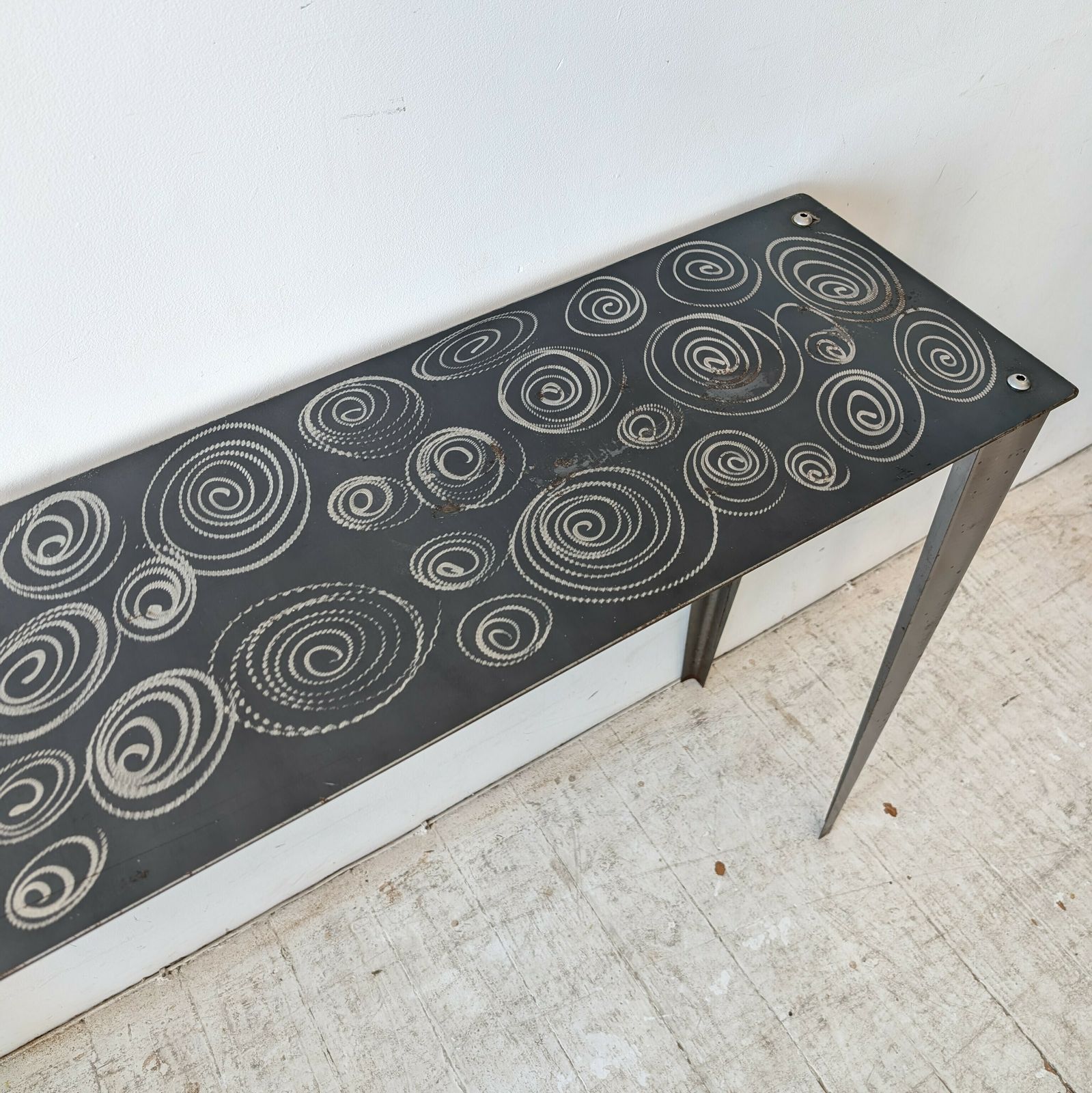 photo furniture Super Stylish Postmodern American Steel Console With Spiral Squiggle Design 1980s / 1990s