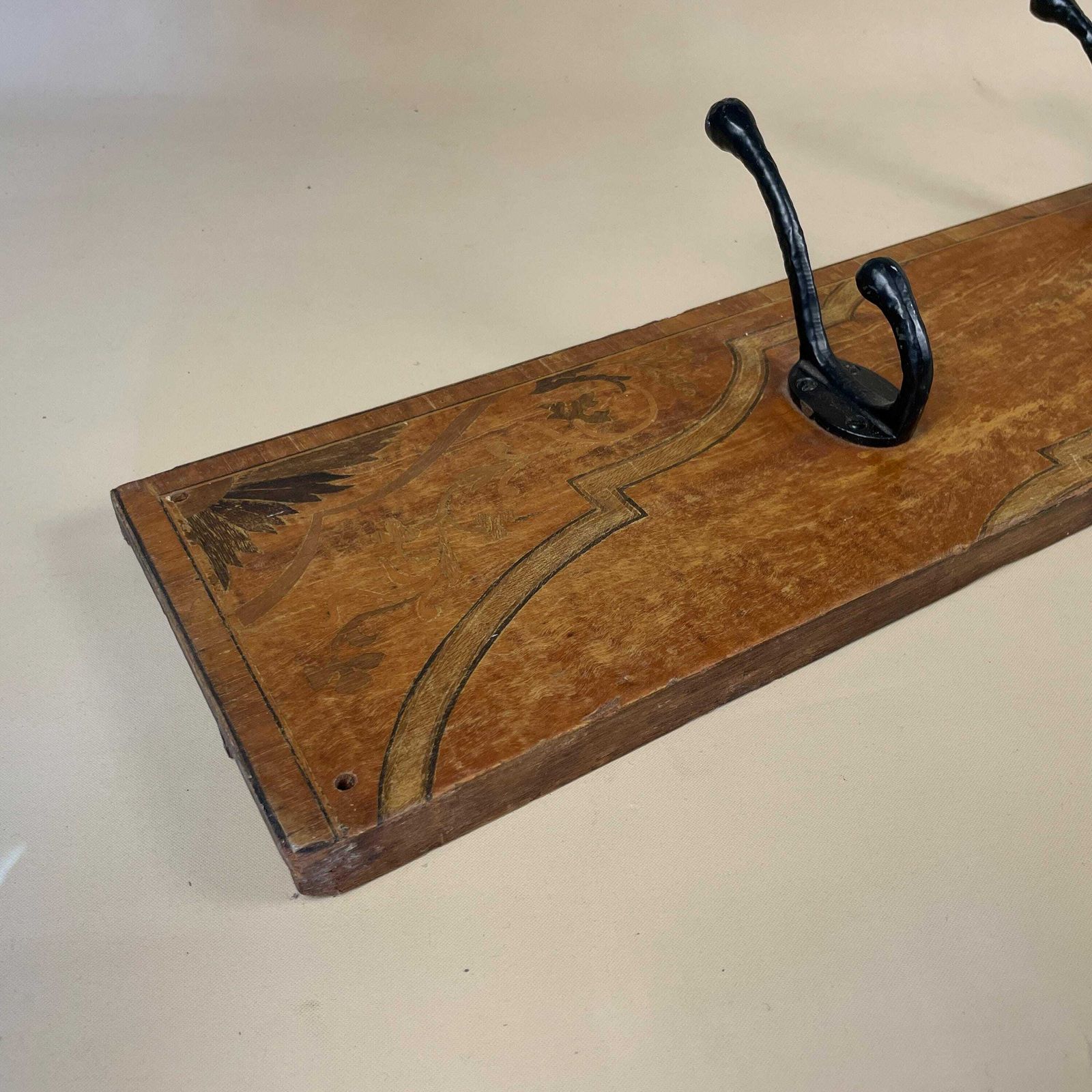 Antique Vintage Wooden Wall Coat Room Hanger Rack Hook Farmhouse Brown 3 Hooks Rail Cottage Mud Room Hallway Storage Wood Marquetry Handmade photo vinterior