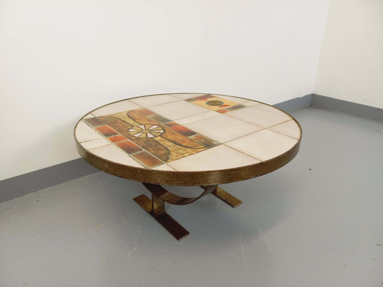 Jean Gregorieff For Roche Bobois Round Coffee Table In Ceramic photo for sale