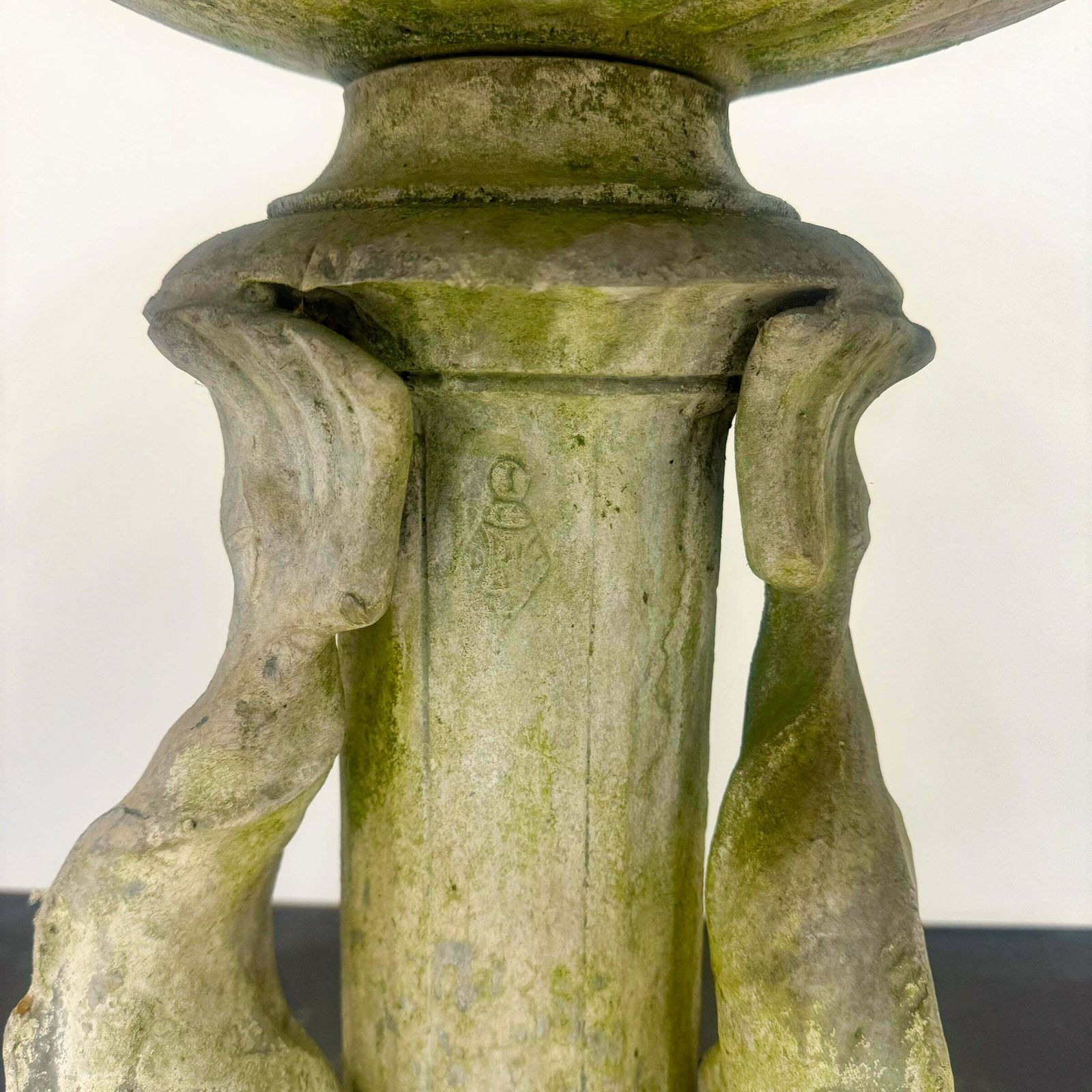 photo vinterior Antique Lead Garden Water Fountain