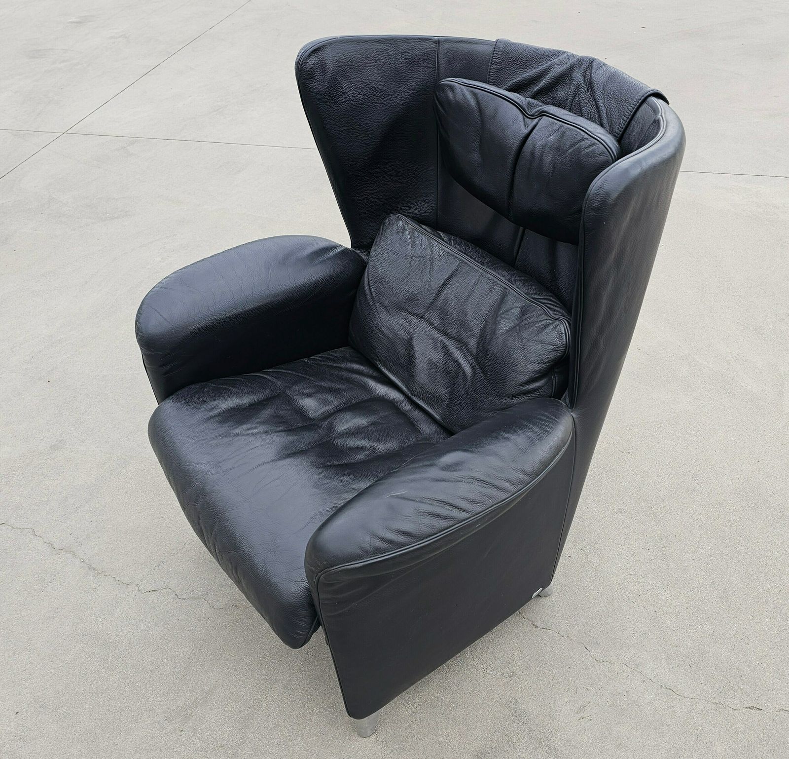 Pair Of Postmodern Armchair Designed By Franz Josef Schulte For De Sede, Model Ds 23 In Black Leather // Made In Switzerland In 1980s photo furniture