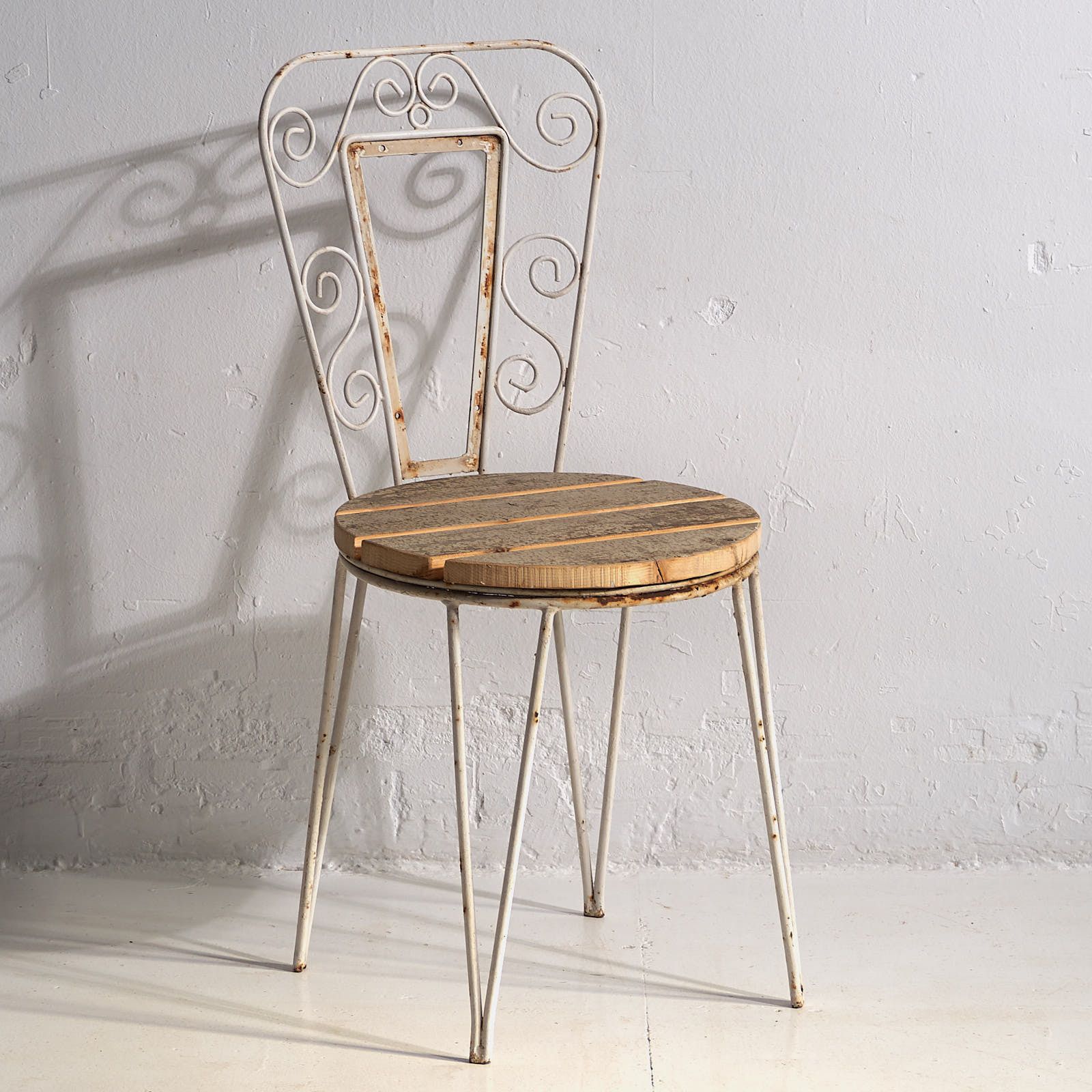 Antique Outdoor Chairs In White (C.1920). Set Of 4 Pieces photo buy