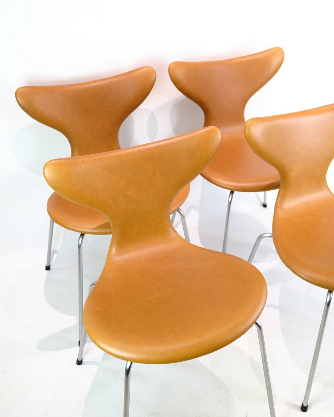 Set Of 4 Dining Chairs Lily/Seagull Model 3108 In Cognac Elegance Leather By Arne Jacobsen For Fritz Hansen From 1970s photo for sale