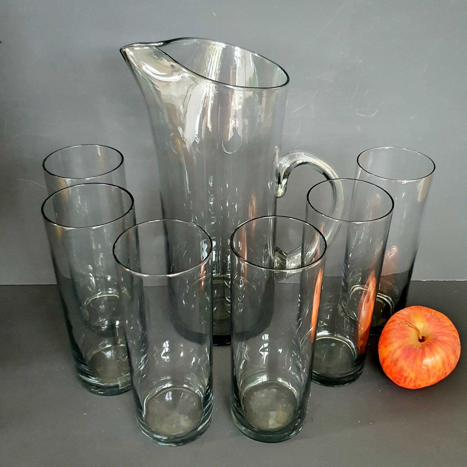 A Rare Early Dartington Pitcher Set With 6 Hiball Glasses In Smoked Grey Glass, Model Ft50 From 1968, Early Frank Thrower Design, English photo for sale