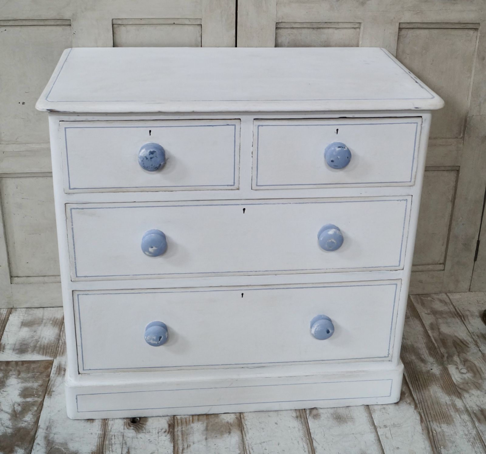 Victorian Painted Chest Of Drawers photo 800.0